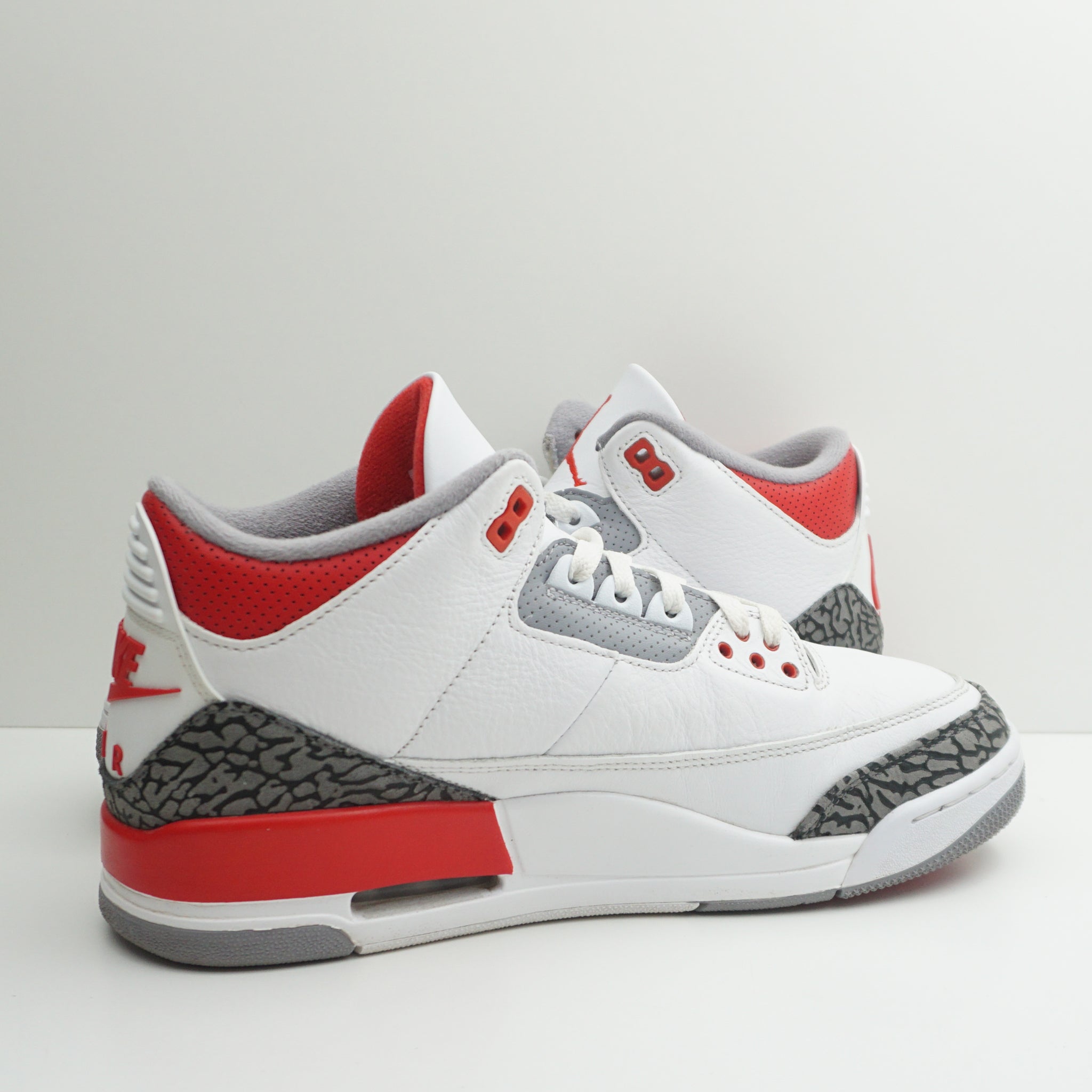 Jordan 3 Retro Fire Red (2022)