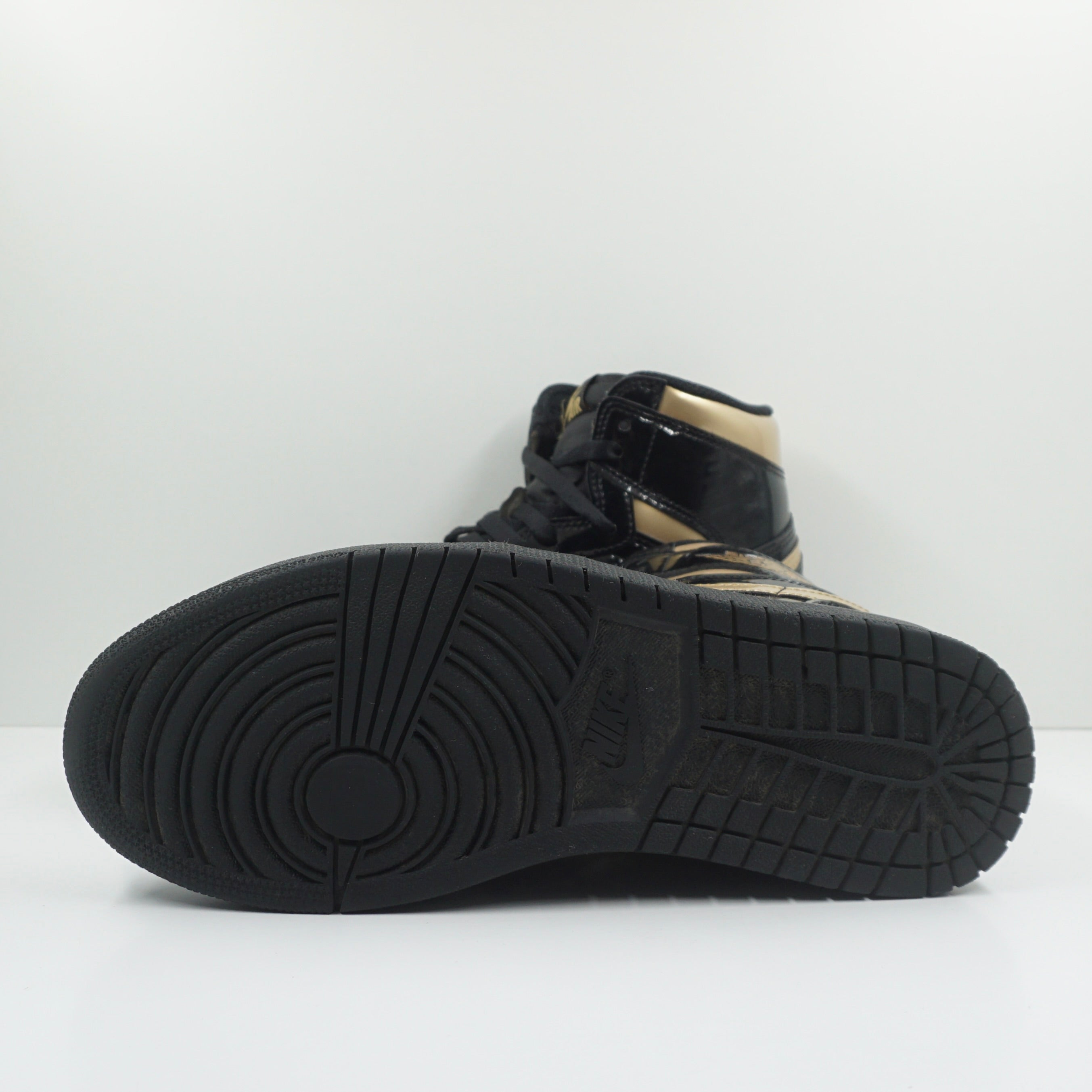 Jordan 1 Retro High Black Metallic Gold (2020)