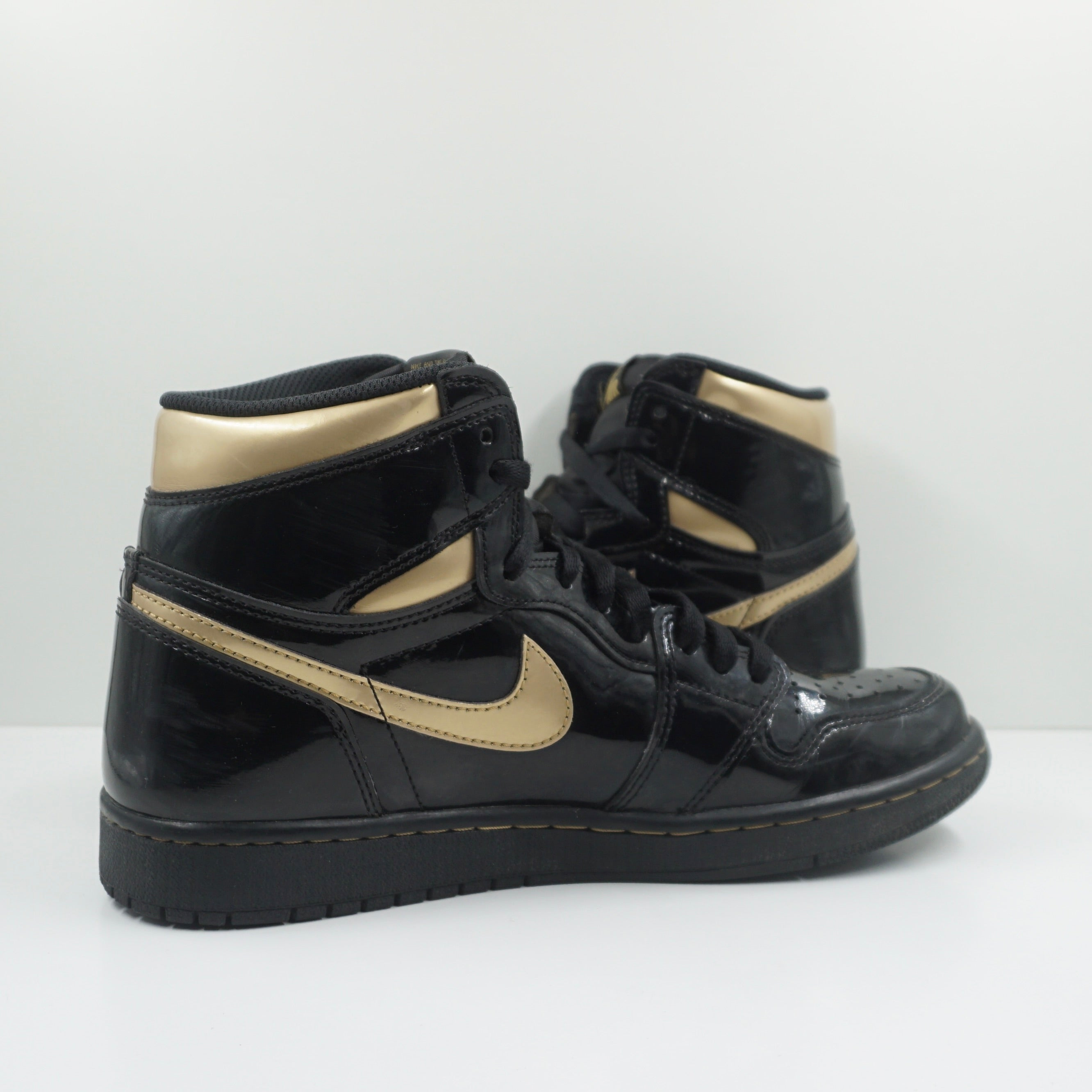 Jordan 1 Retro High Black Metallic Gold (2020)