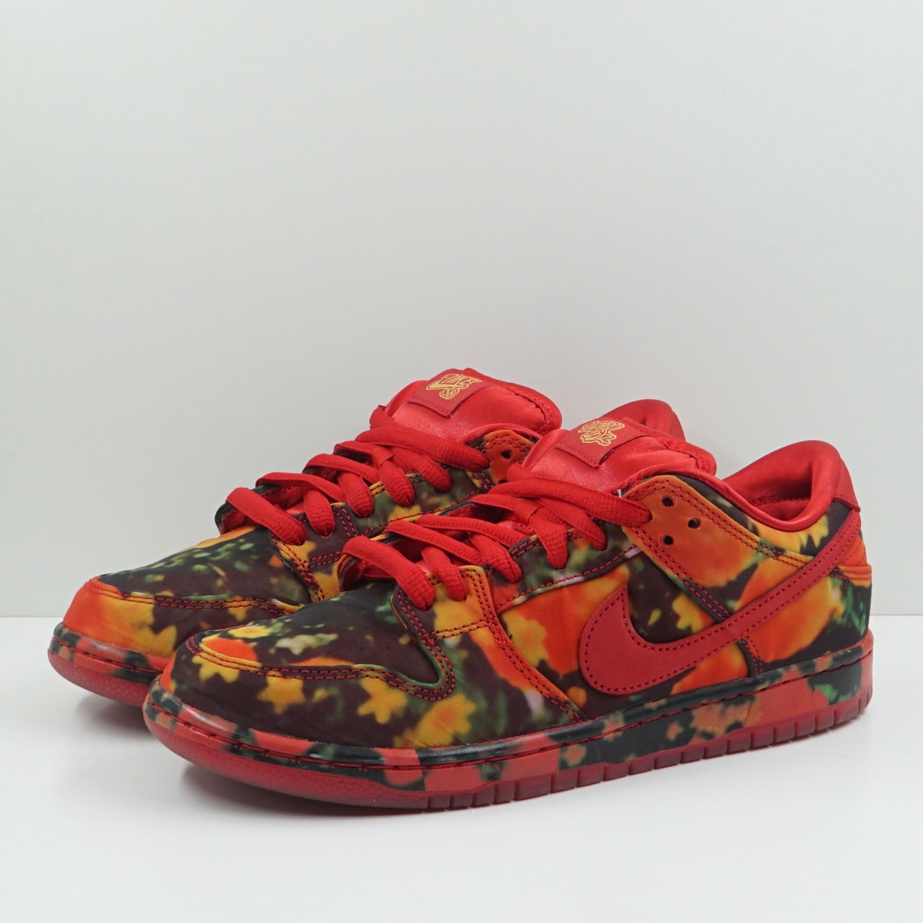 Nike SB Dunk Low The Wizard of Oz Poppy Field