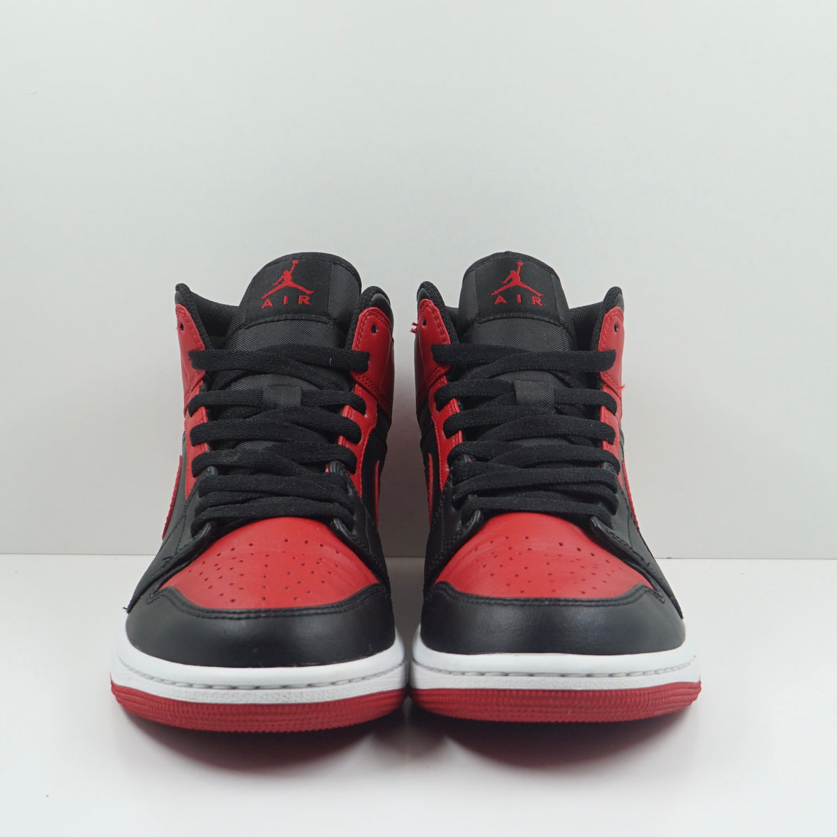 Jordan 1 Mid Bred Banned (2020)