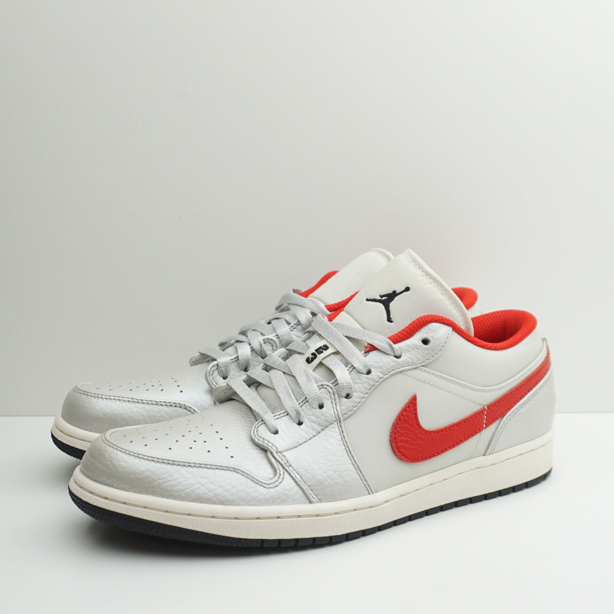 Jordan 1 Low Night Track