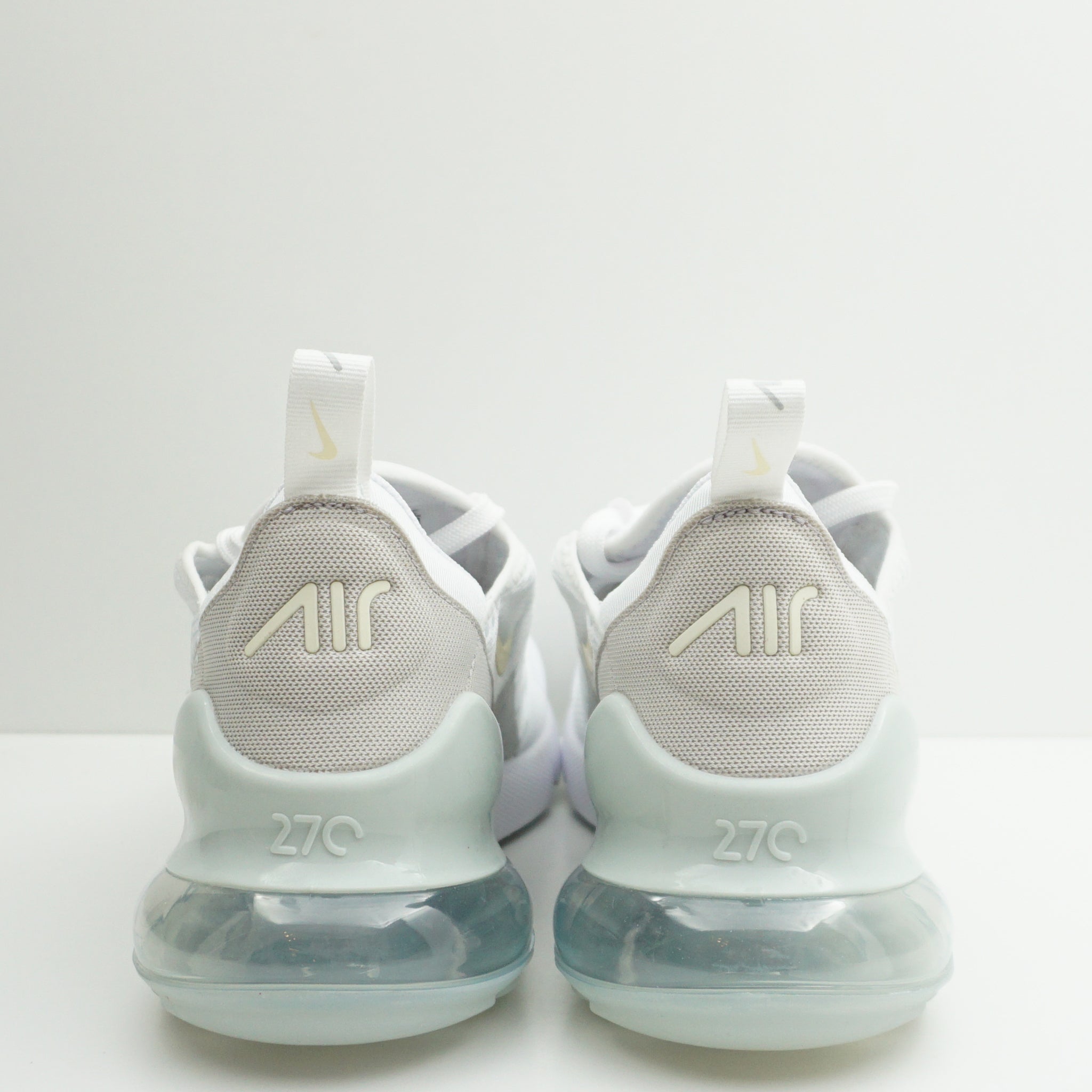 Nike Air Max 270 Essential