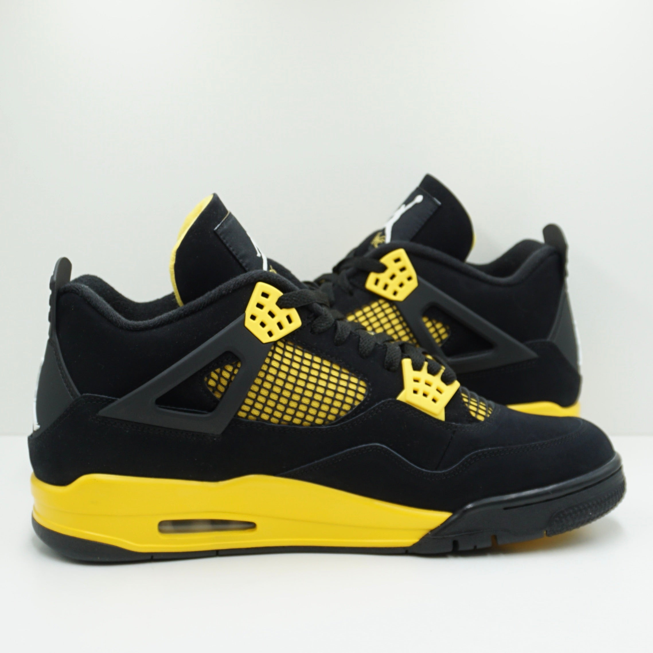 Jordan 4 Retro Thunder (2023)