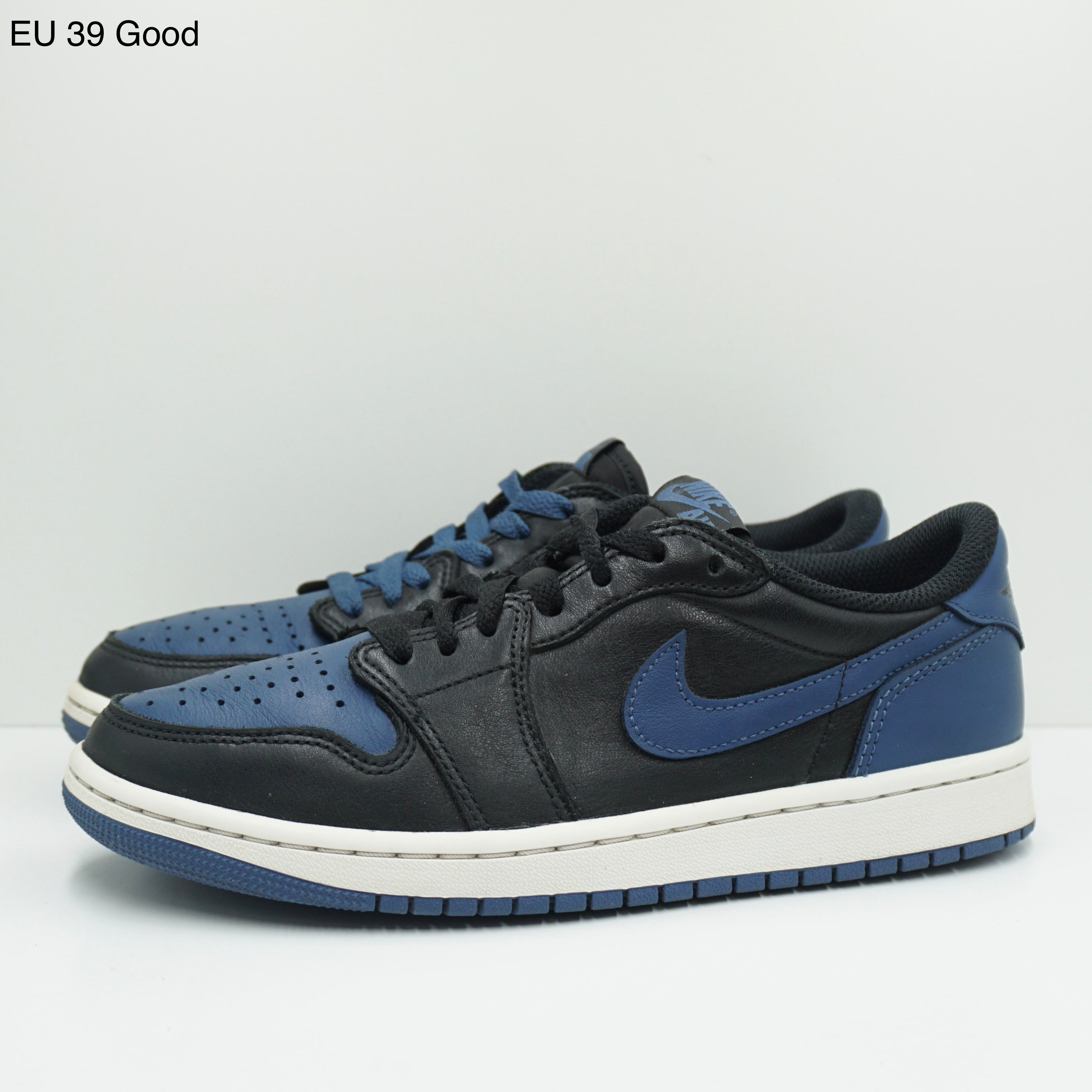 Jordan 1 Retro Low OG Mystic Navy