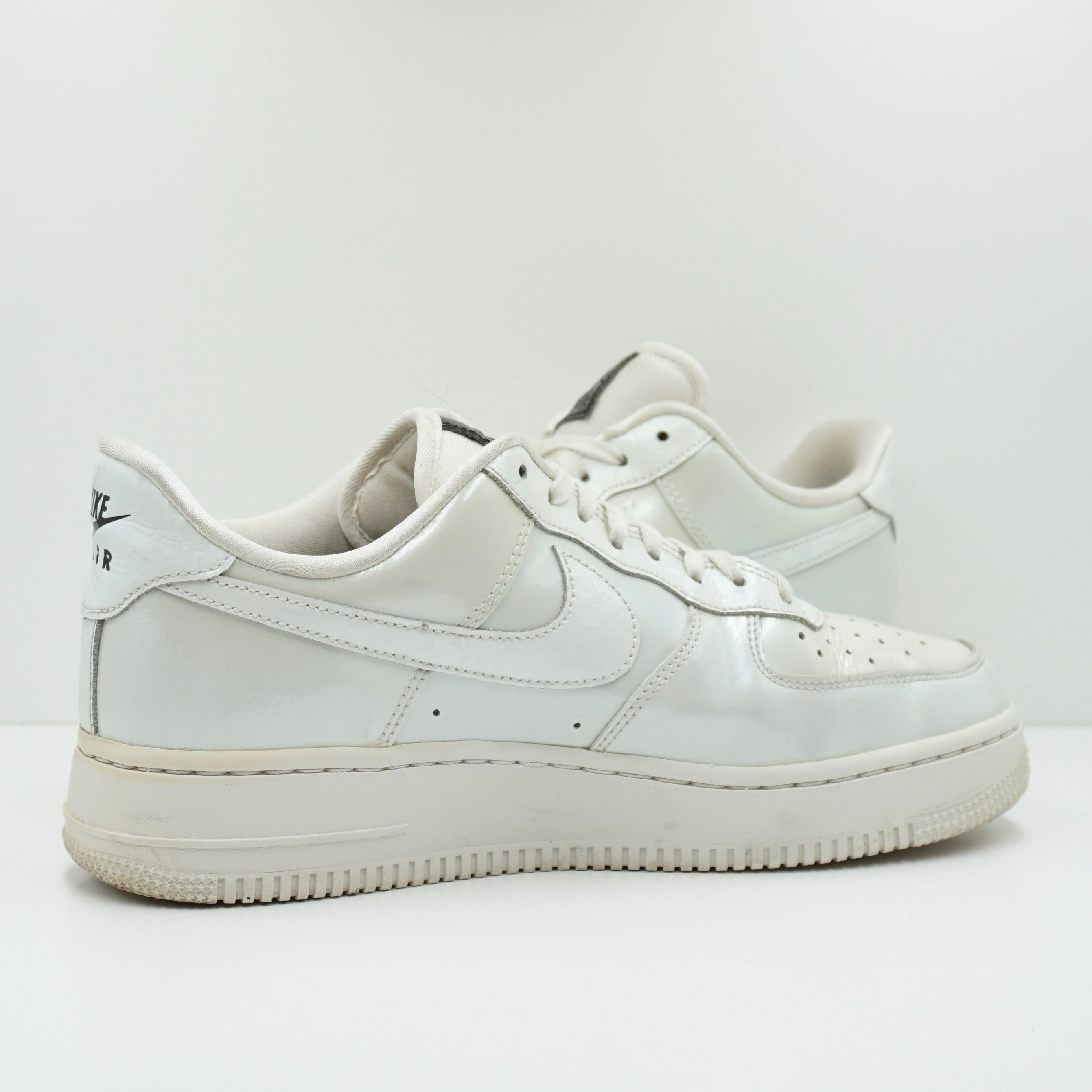 Nike Air Force 1 Luxe (W)