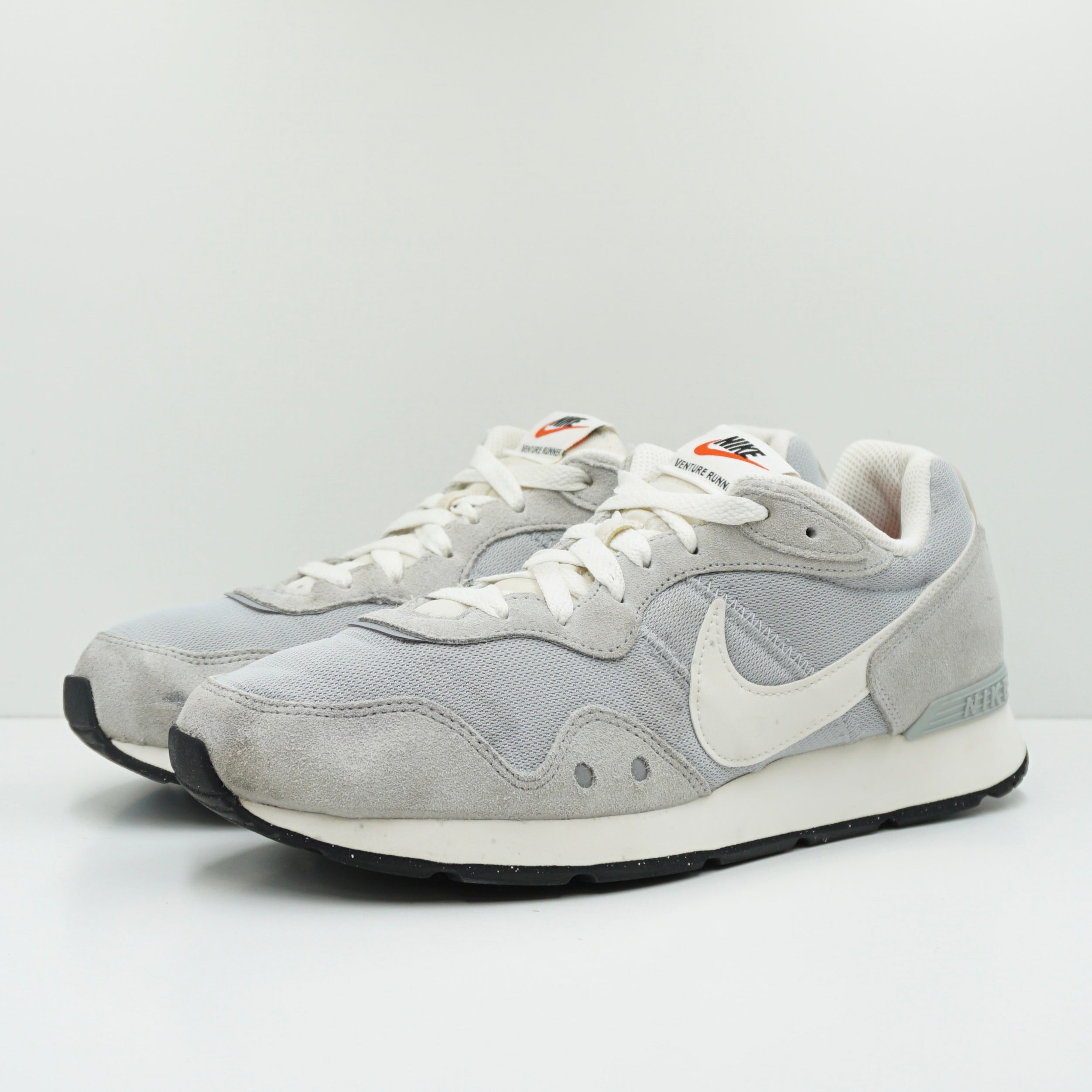 Nike Venture Runner Grey Sail (W)