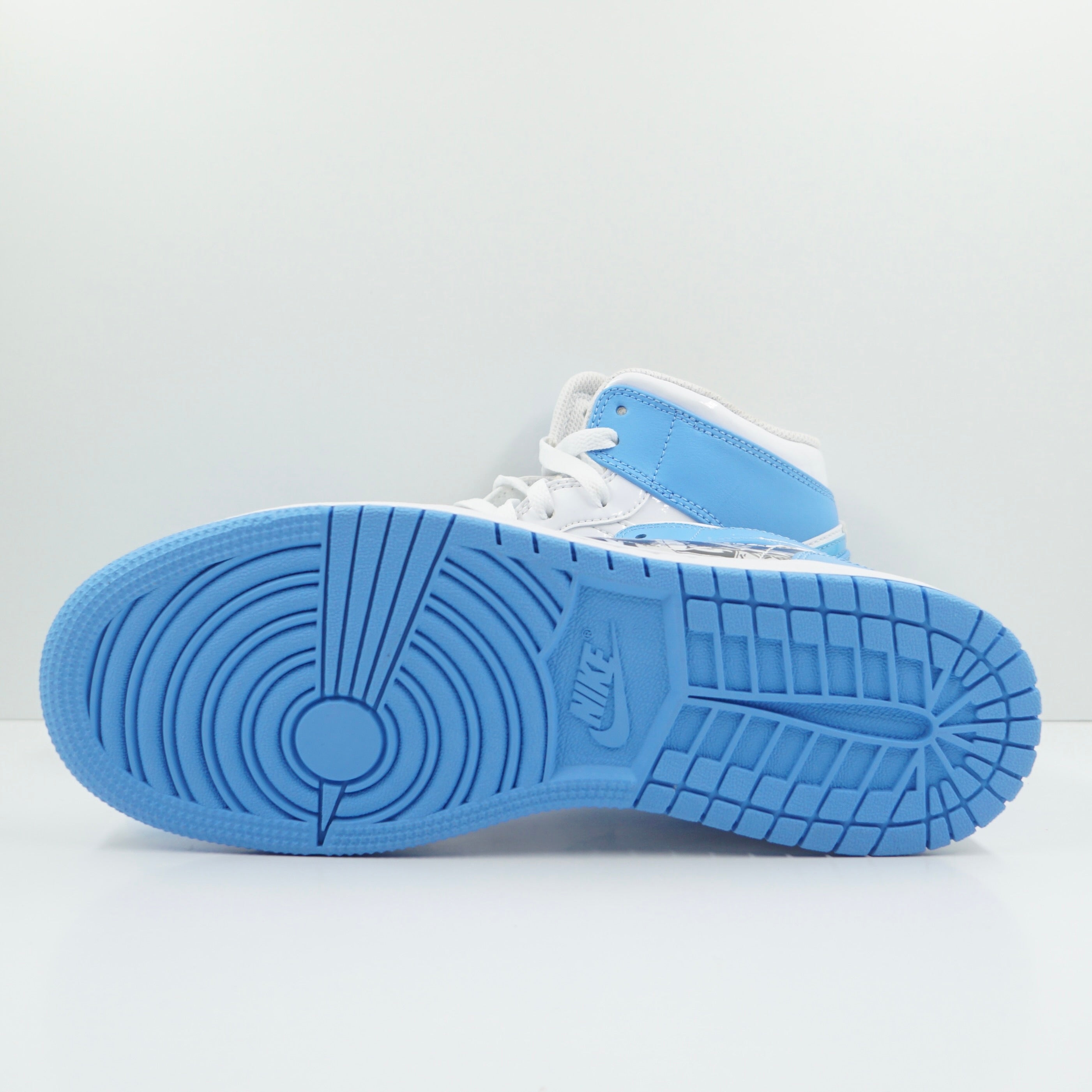 Jordan 1 Mid Sneaker School Game Winner (GS)