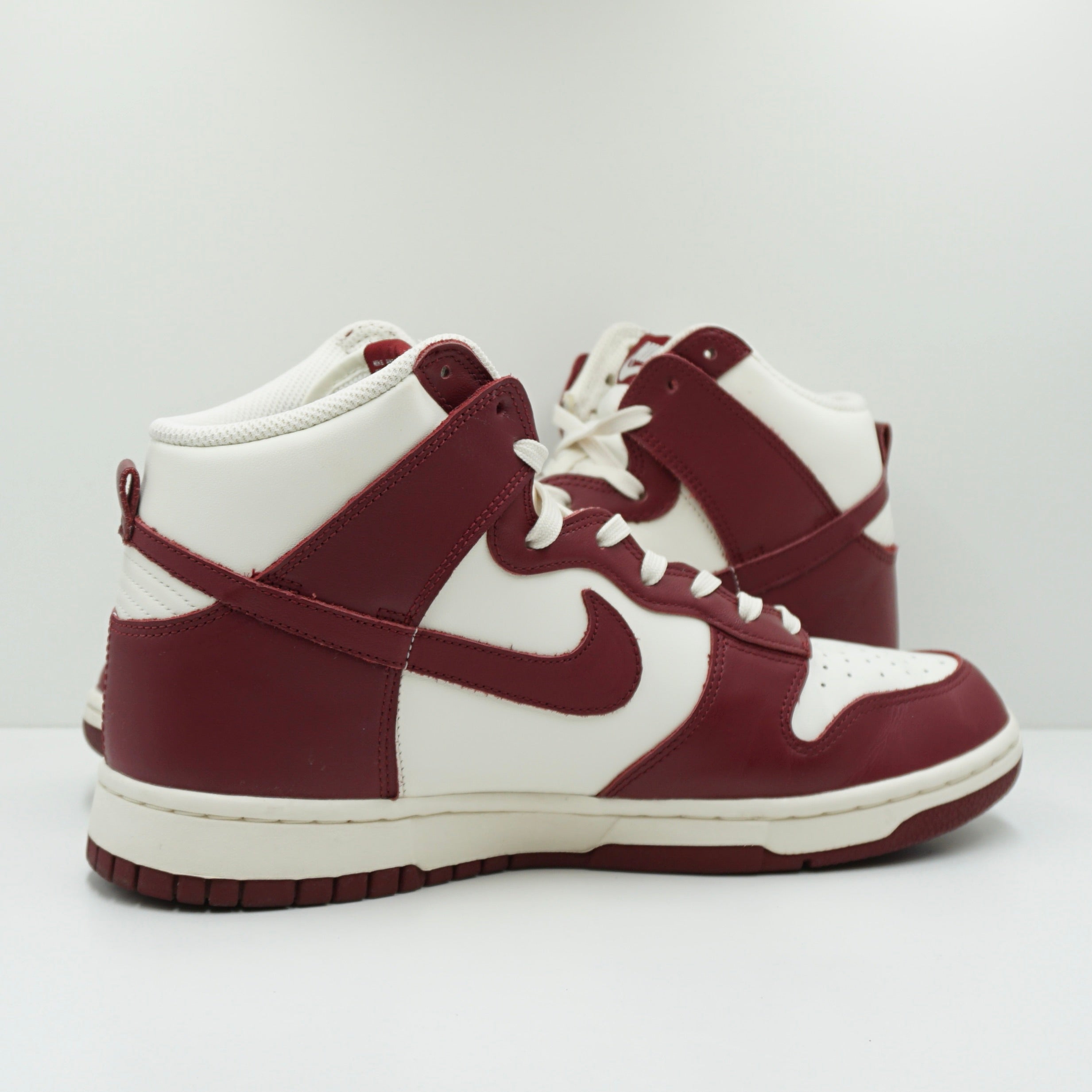 Nike Dunk High Sail Team Red (W)