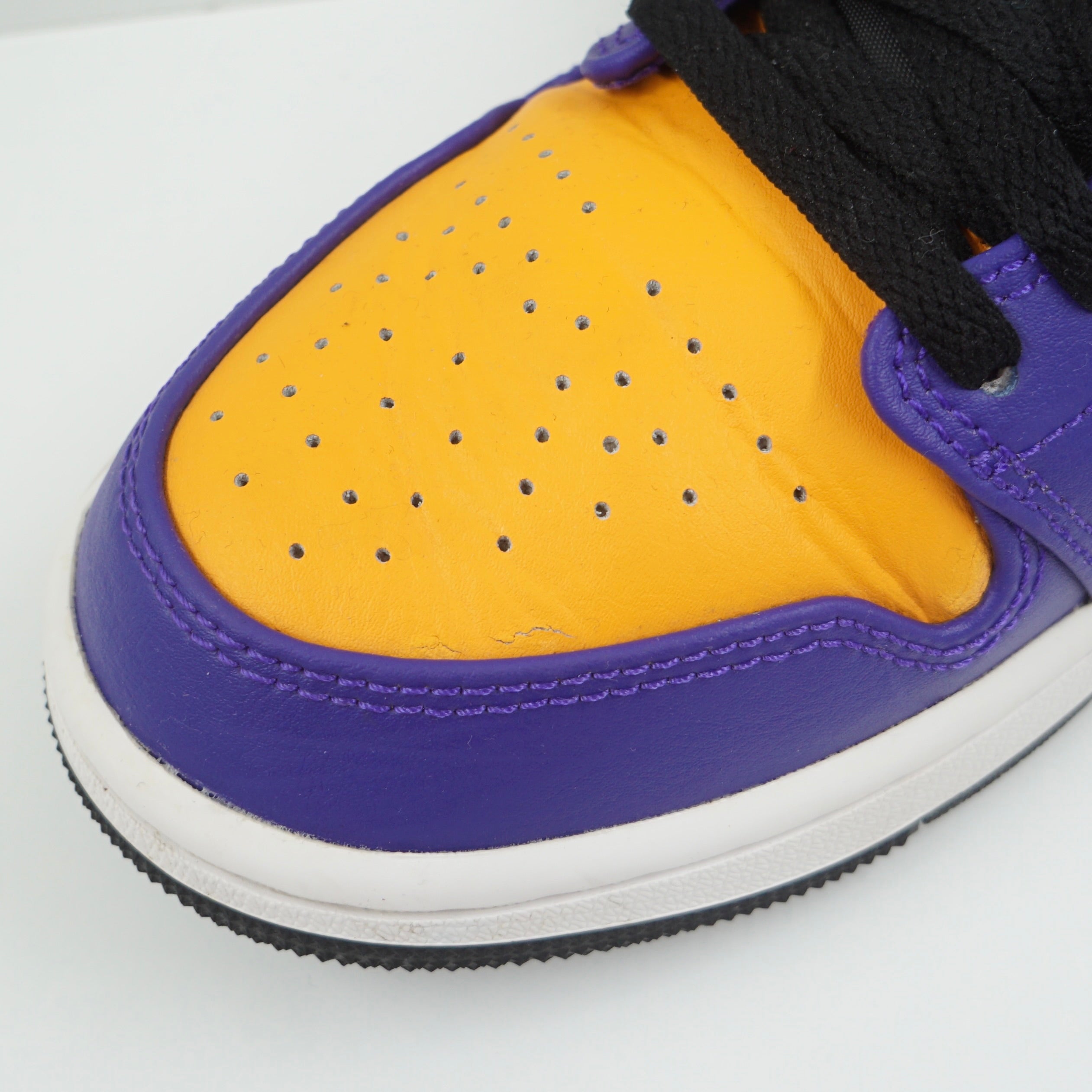 Jordan 1 Mid Lakers (2022)