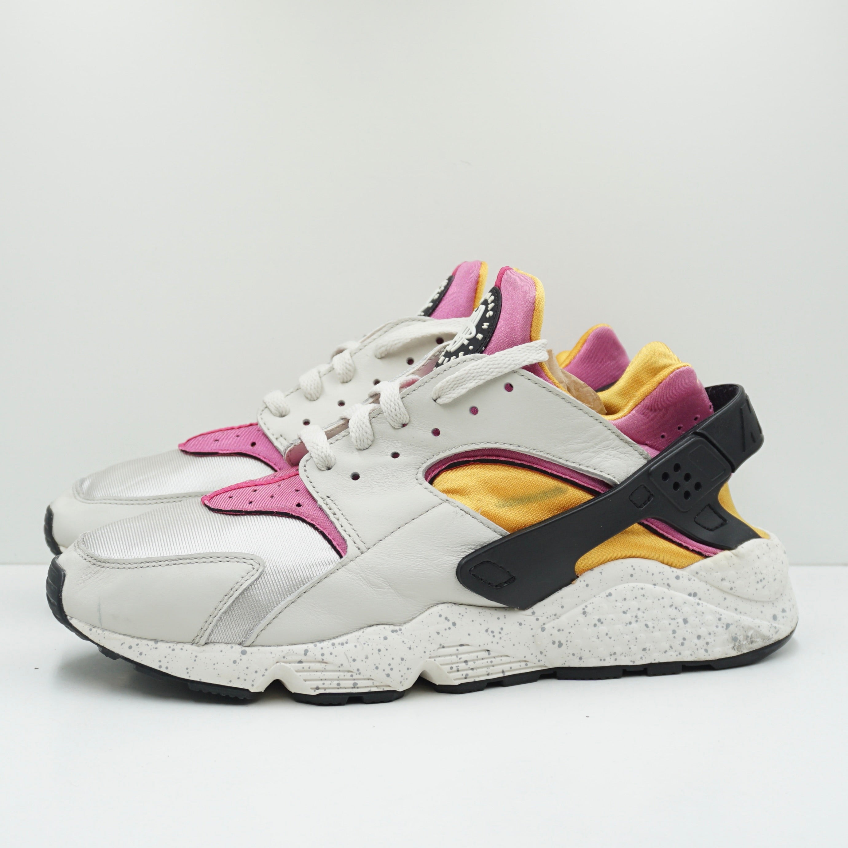Nike Air Huarache University Gold Pink