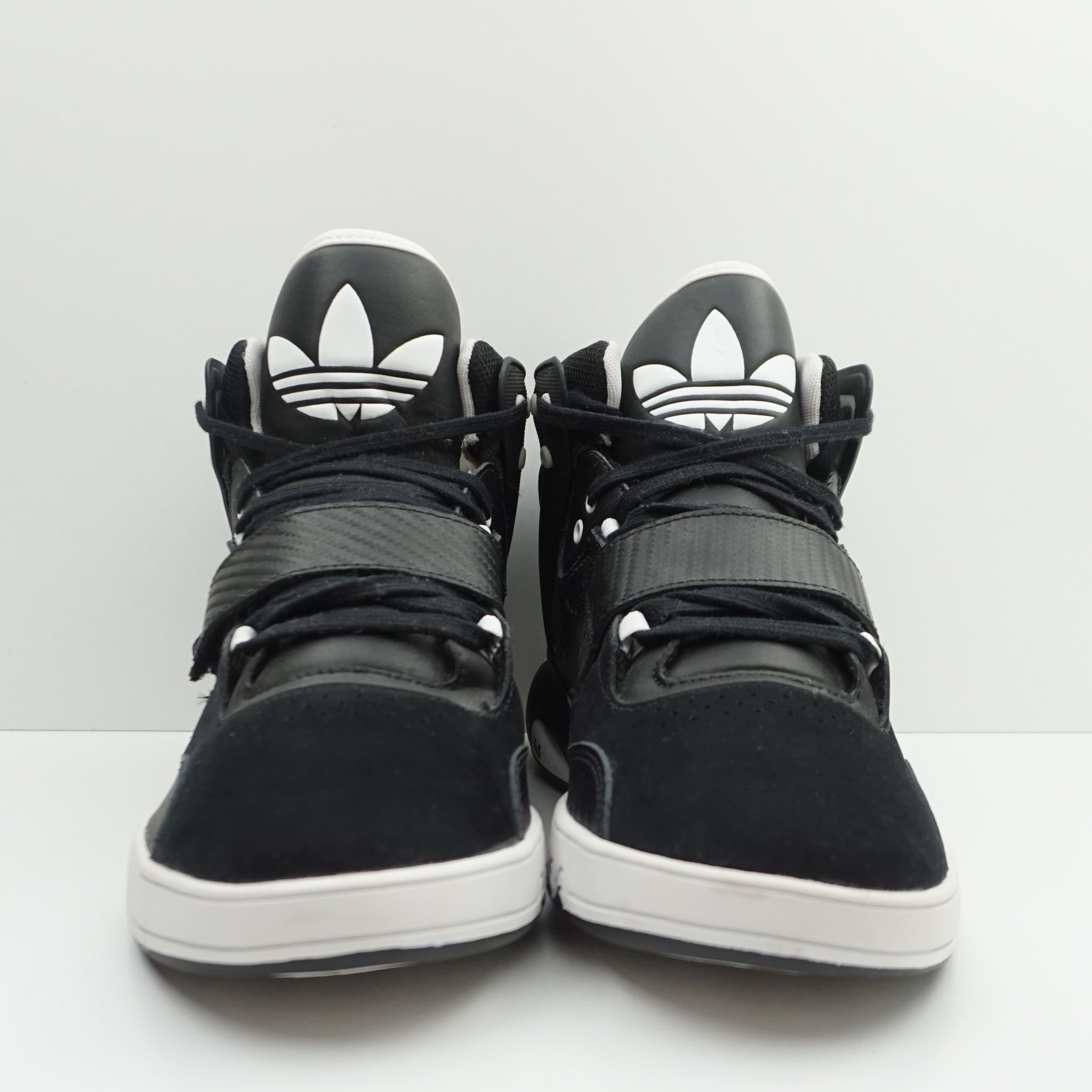 Adidas Roundhouse Mid Black White