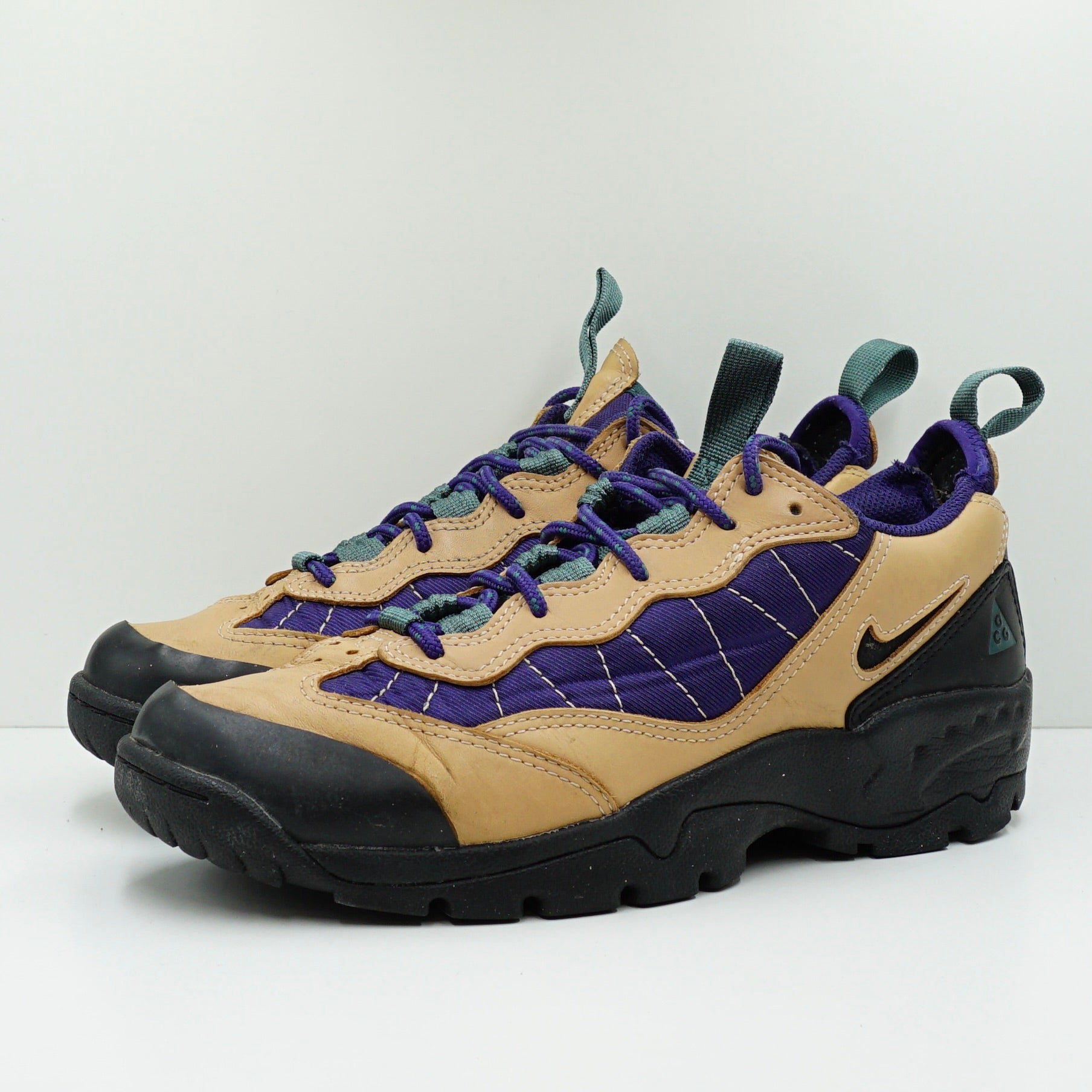 Nike ACG Air Mada Low Vachetta Tan Night Blue
