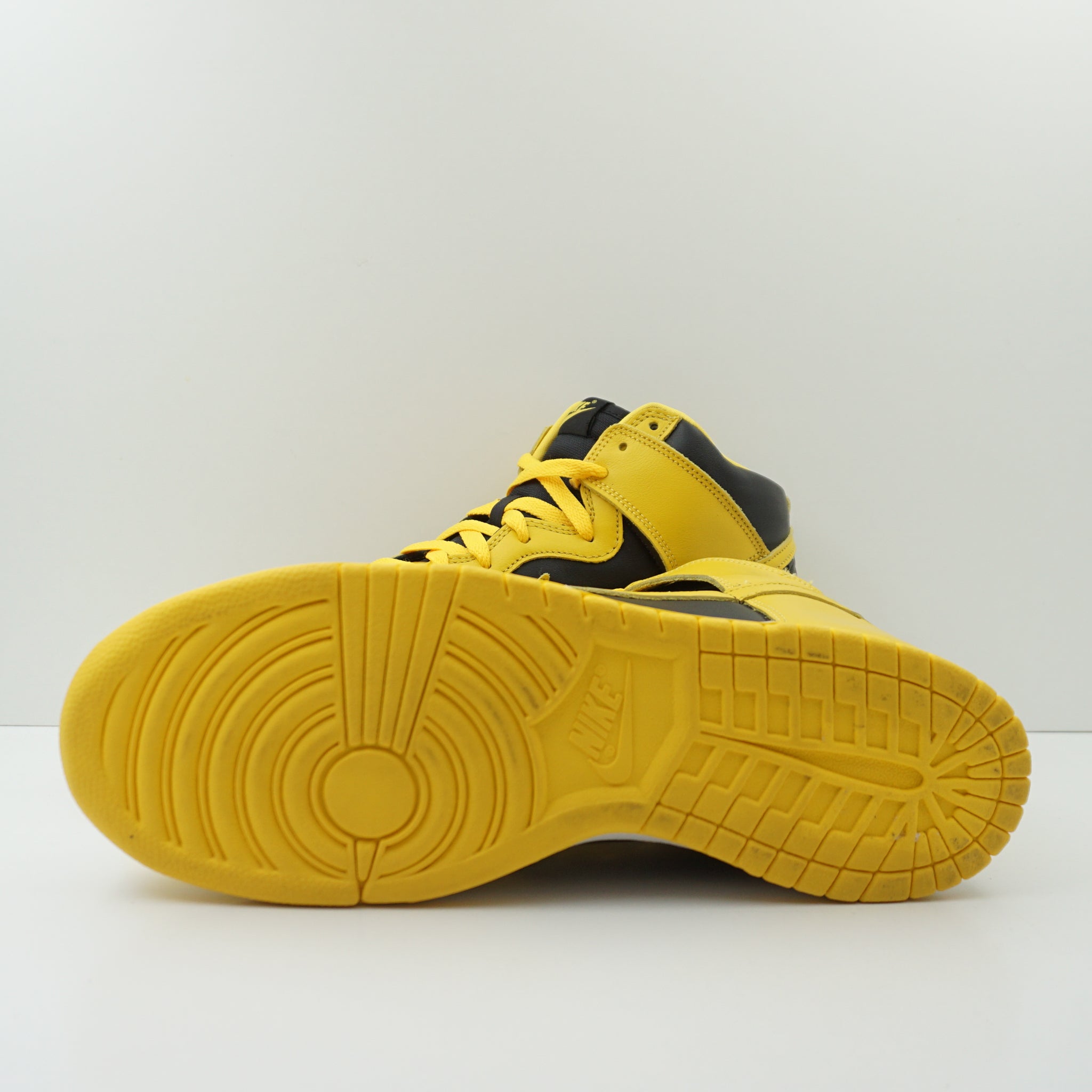 Nike Dunk High Black Varsity Maize (Asphaltgold Release)