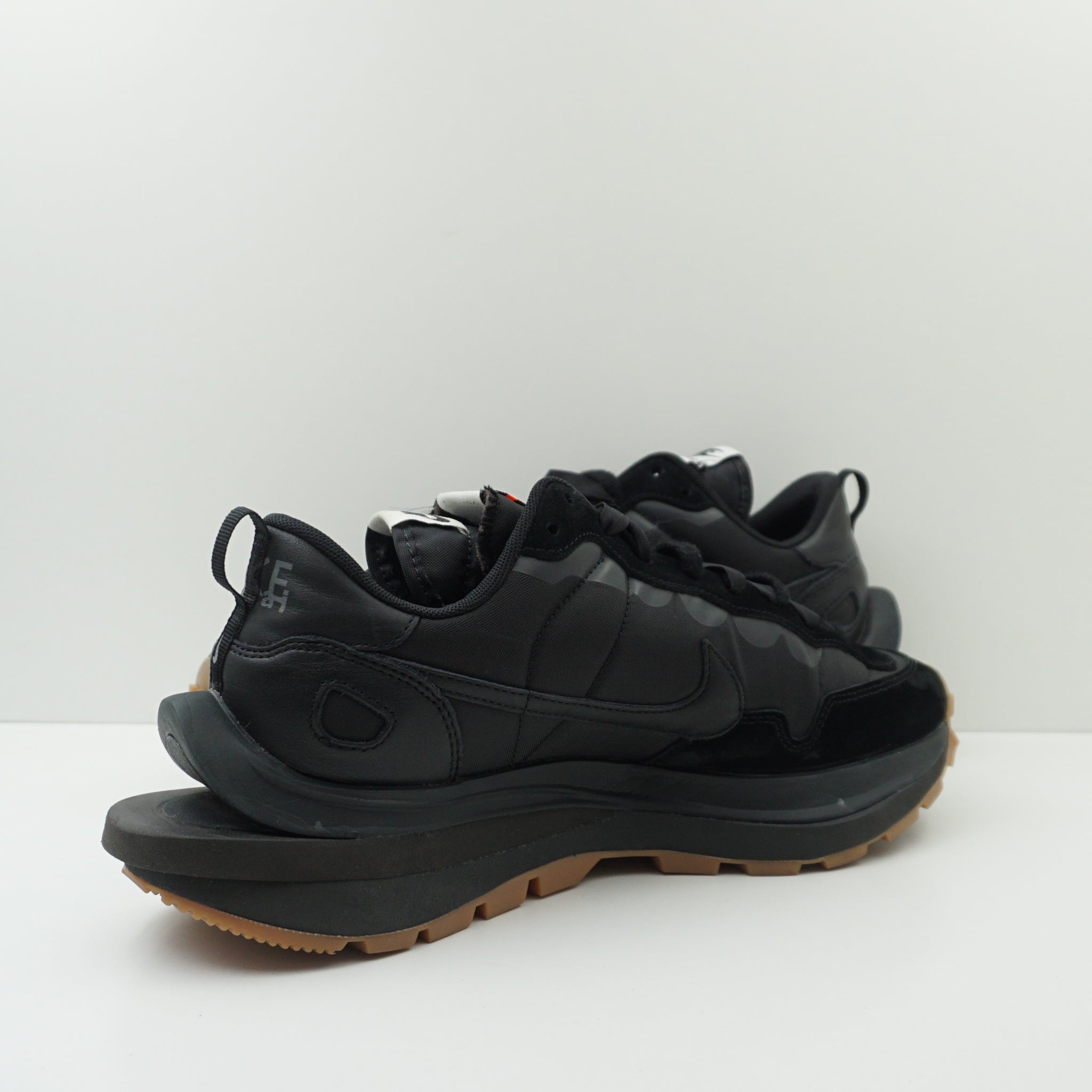 Nike Vaporwaffle Sacai Black Gum