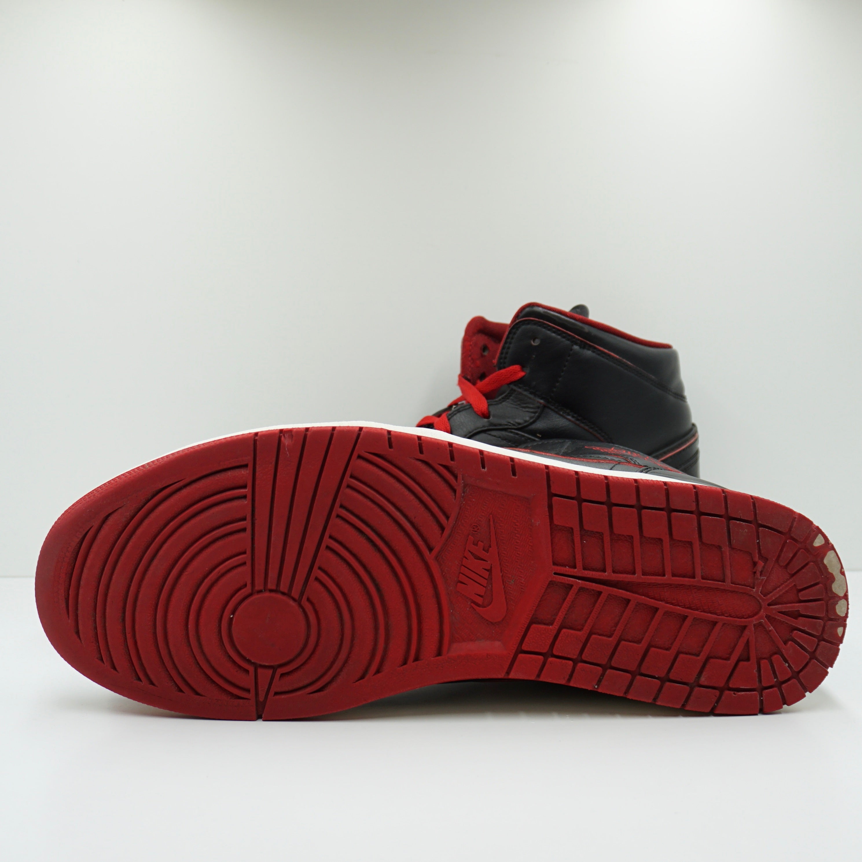 Jordan 1 Retro Mid Black Red White