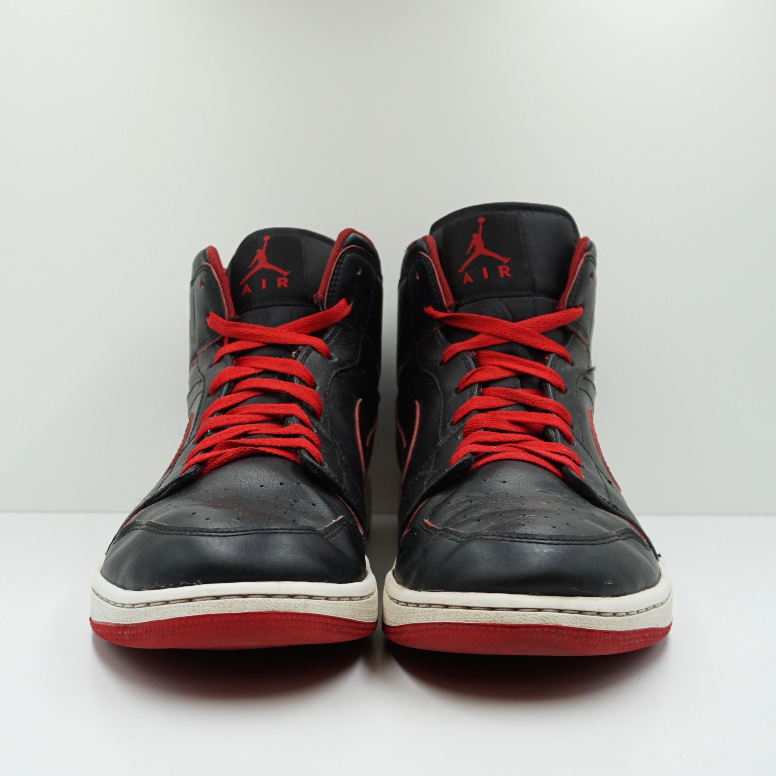 Jordan 1 Retro Mid Black Red White