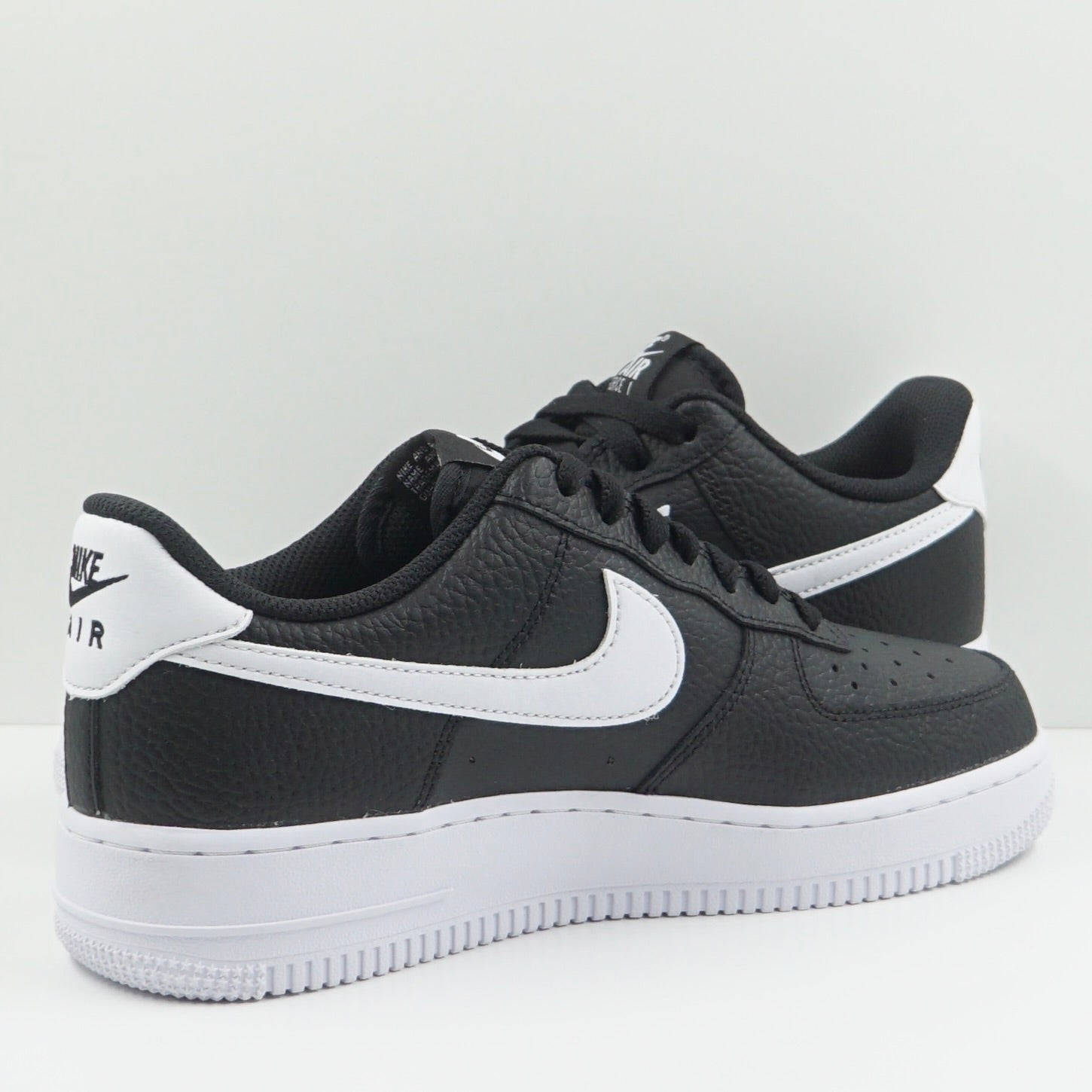 Nike Air Force 1 Low '07 Black White Pebbled Leather