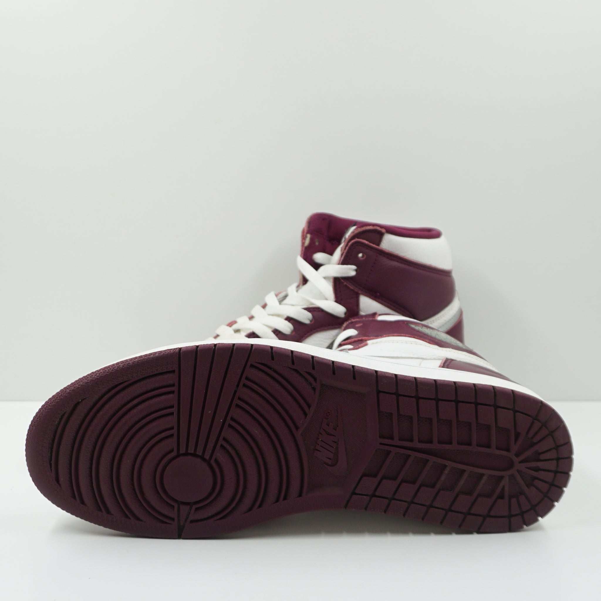 Jordan 1 Retro High OG Bordeaux