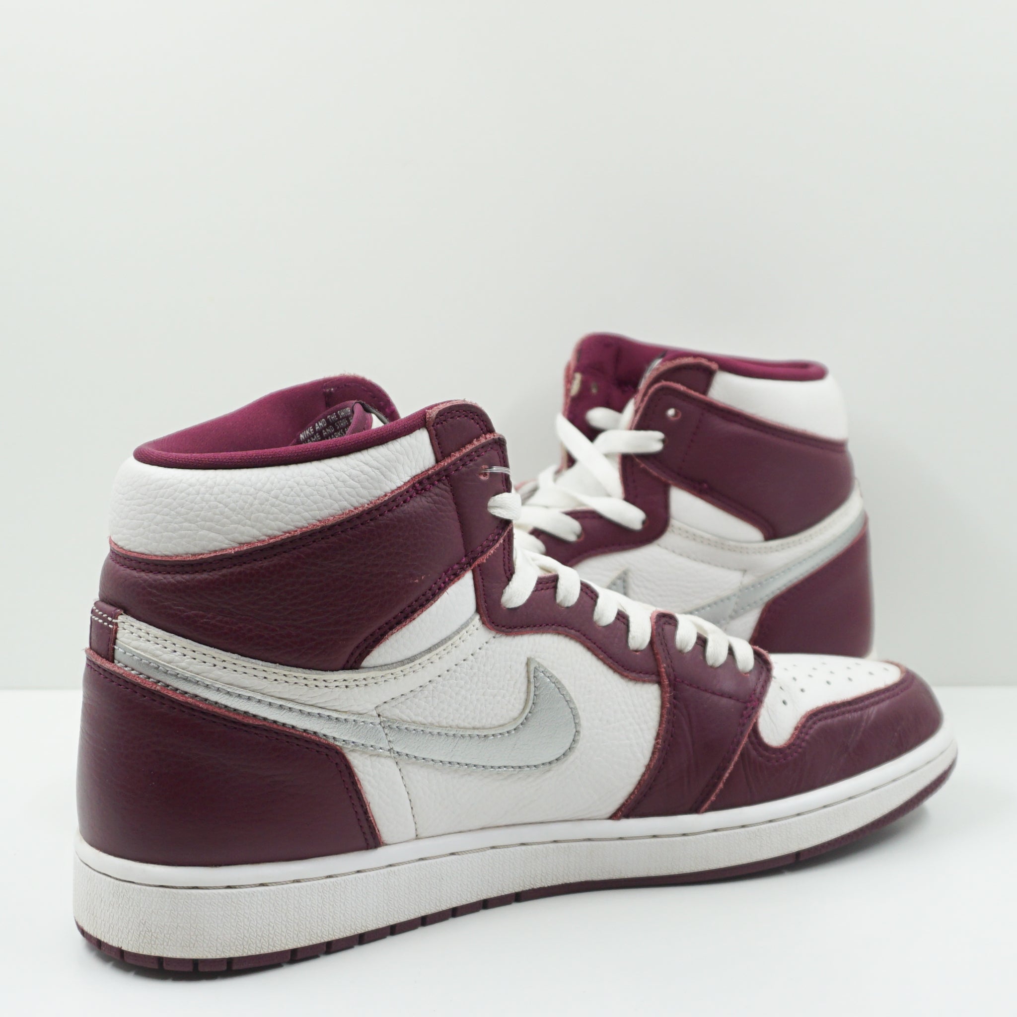 Jordan 1 Retro High OG Bordeaux