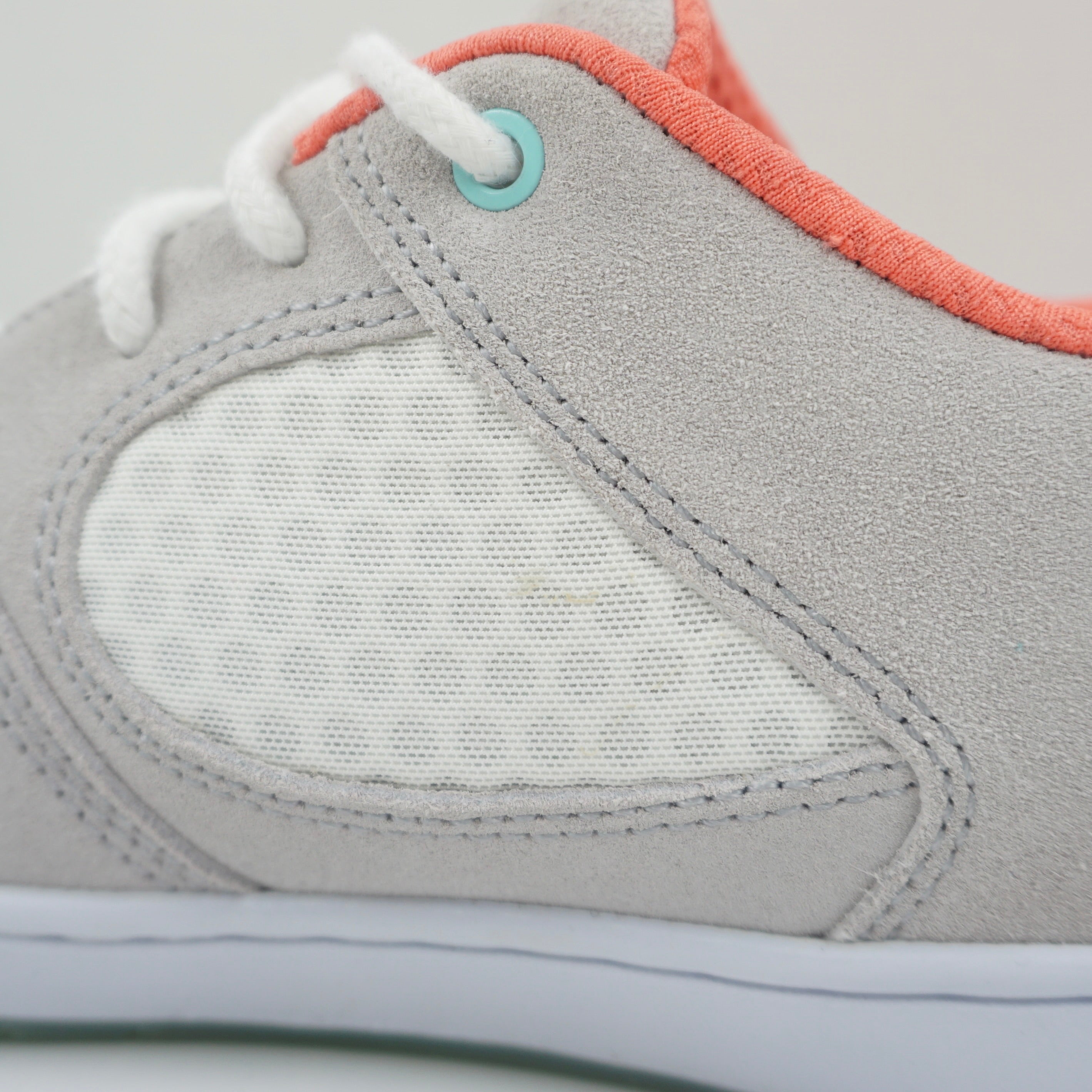 Es x DGK Accel Slim Grey