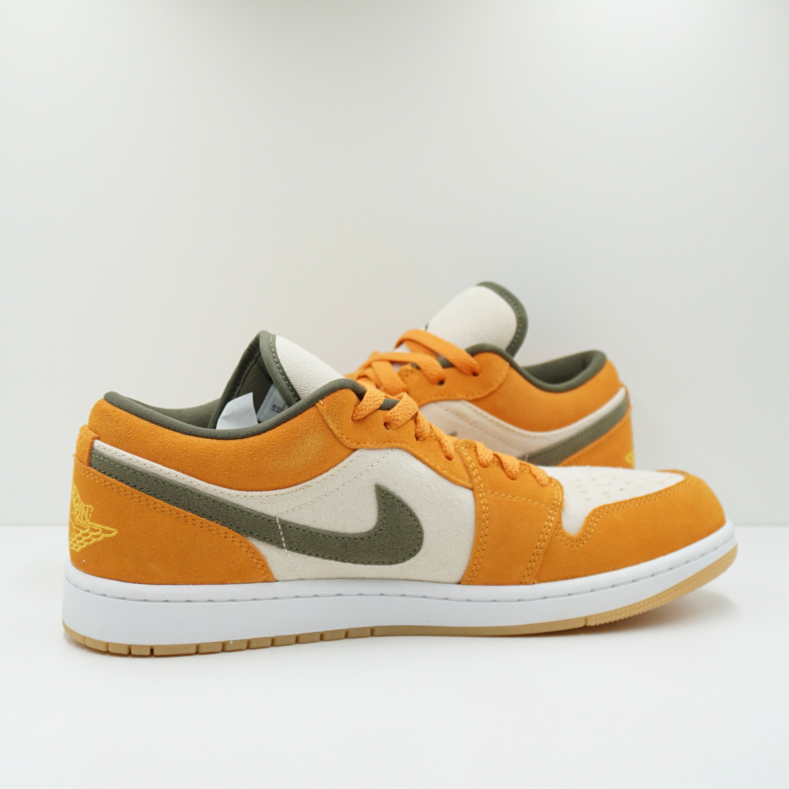 Jordan 1 Low SE Light Curry