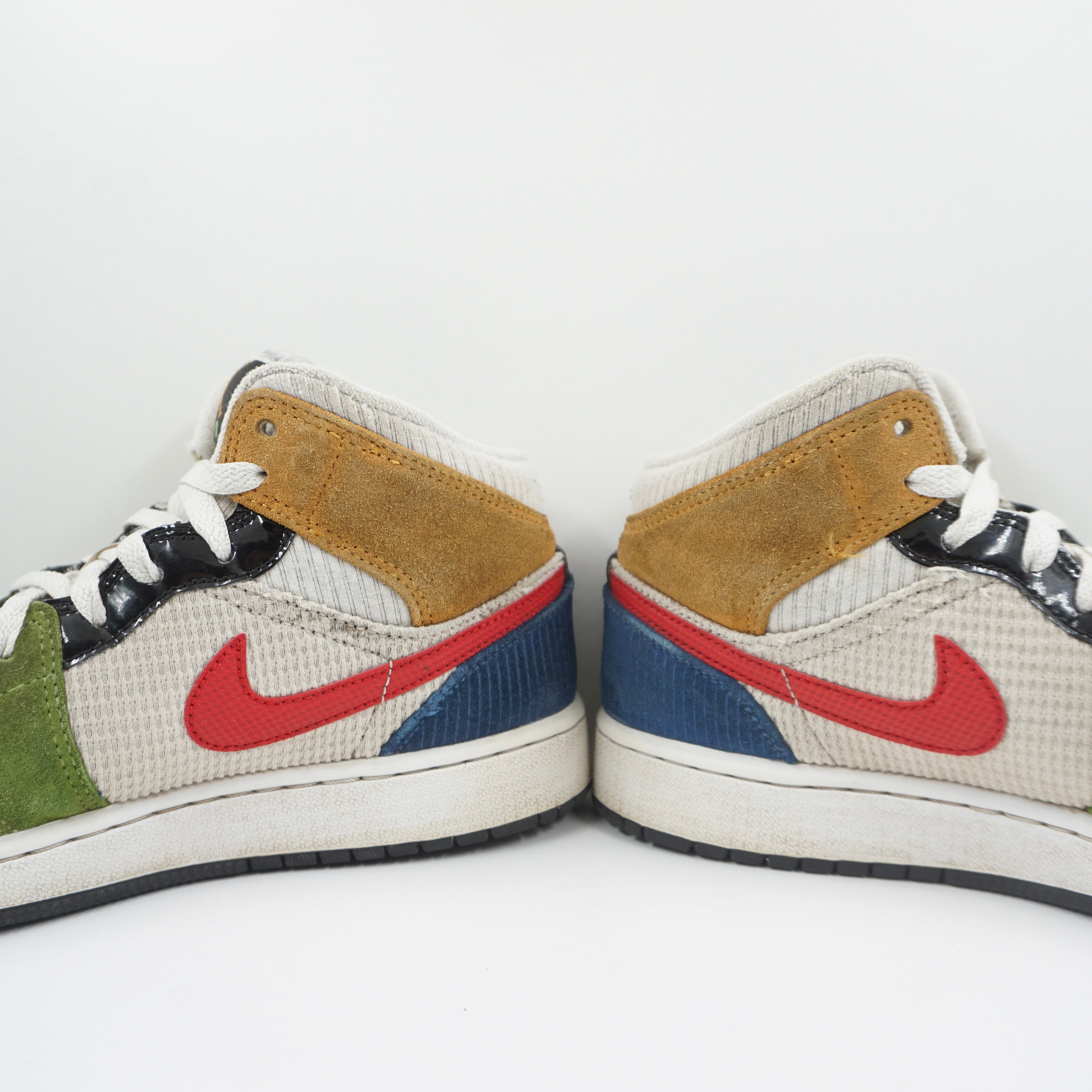 Jordan 1 Mid SE Messy Room (GS)