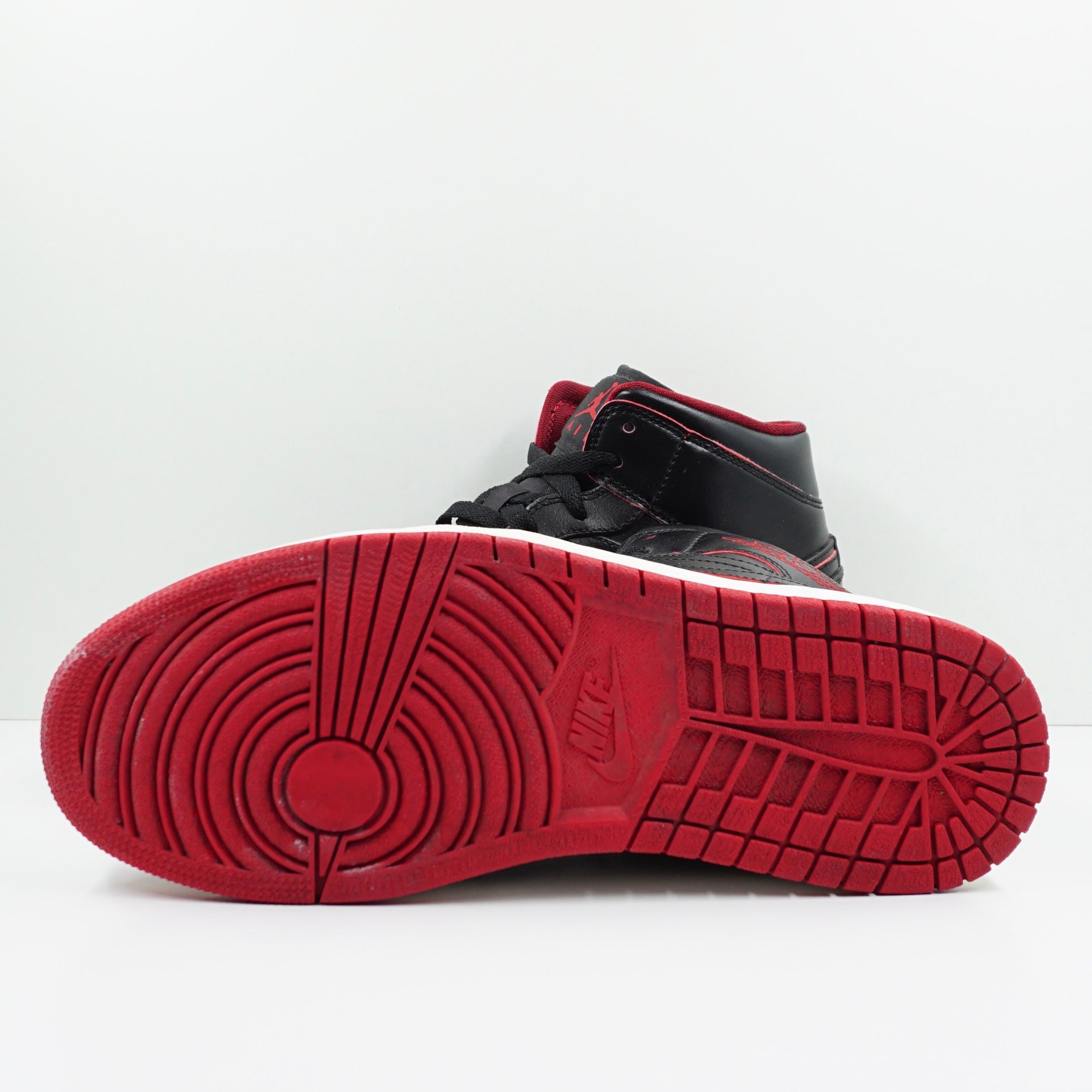 Jordan 1 Retro Mid Black Red White