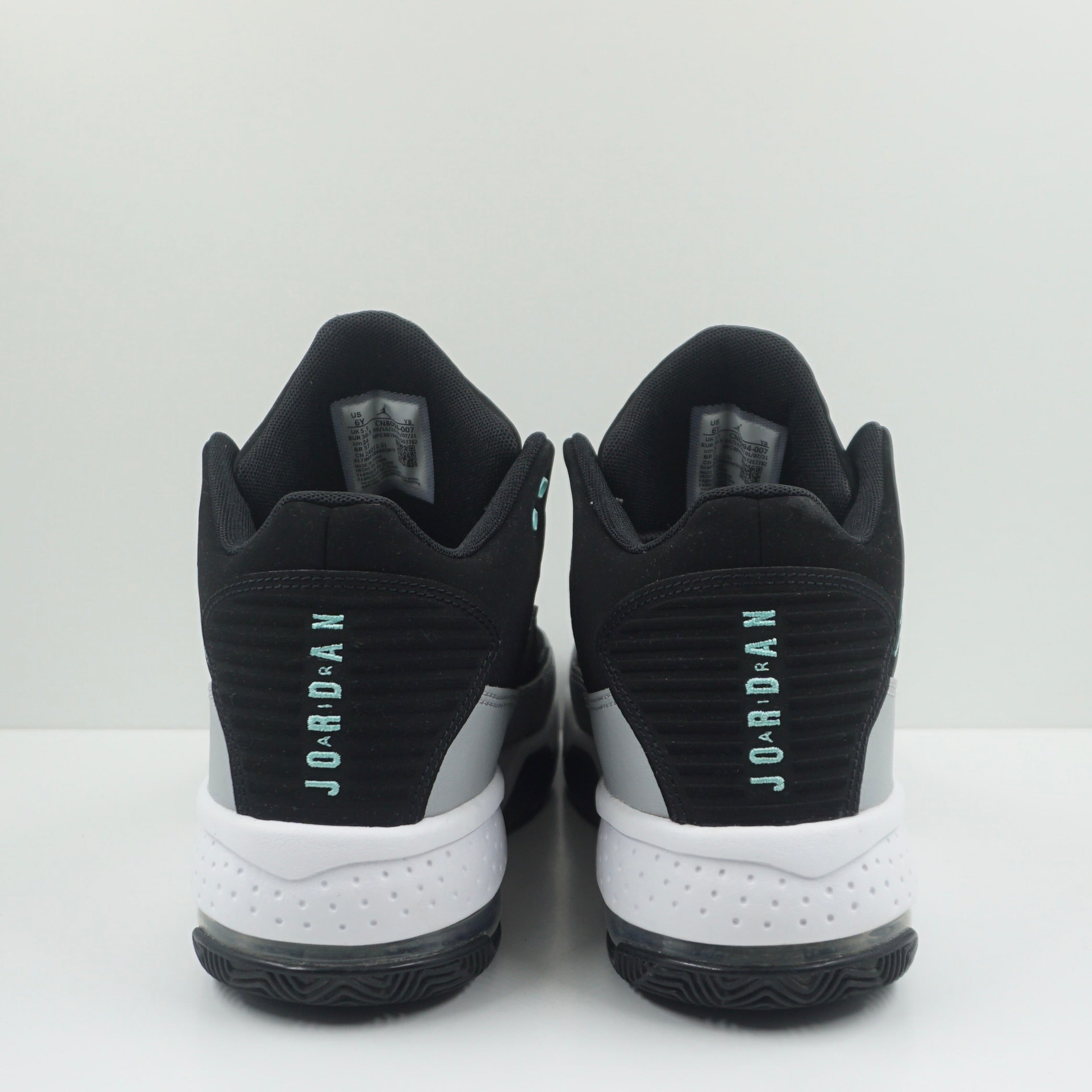 Jordan Max Aura 2 Black Grey (GS)