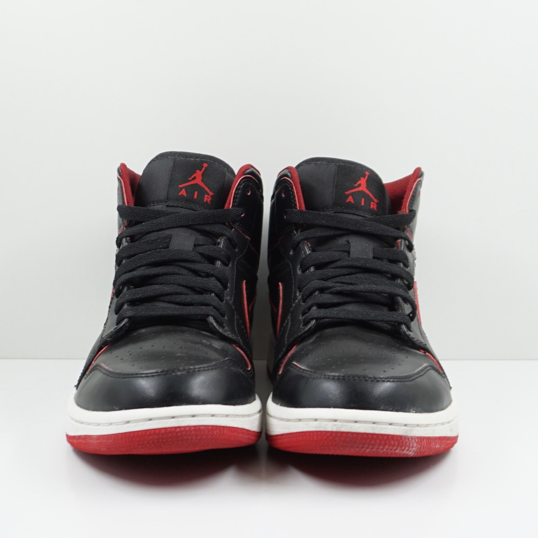 Jordan 1 Retro Mid Black Red White
