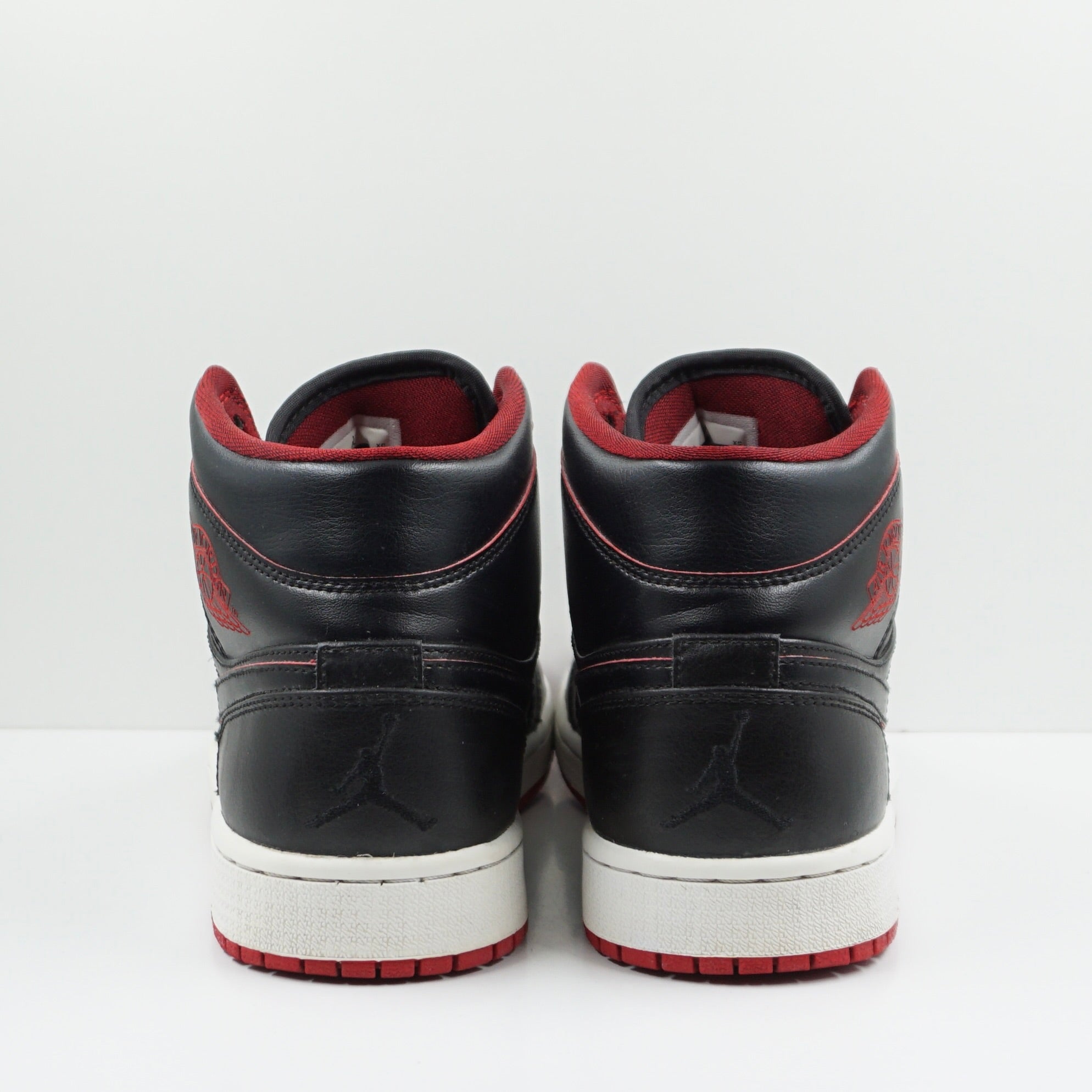 Jordan 1 Retro Mid Black Red White