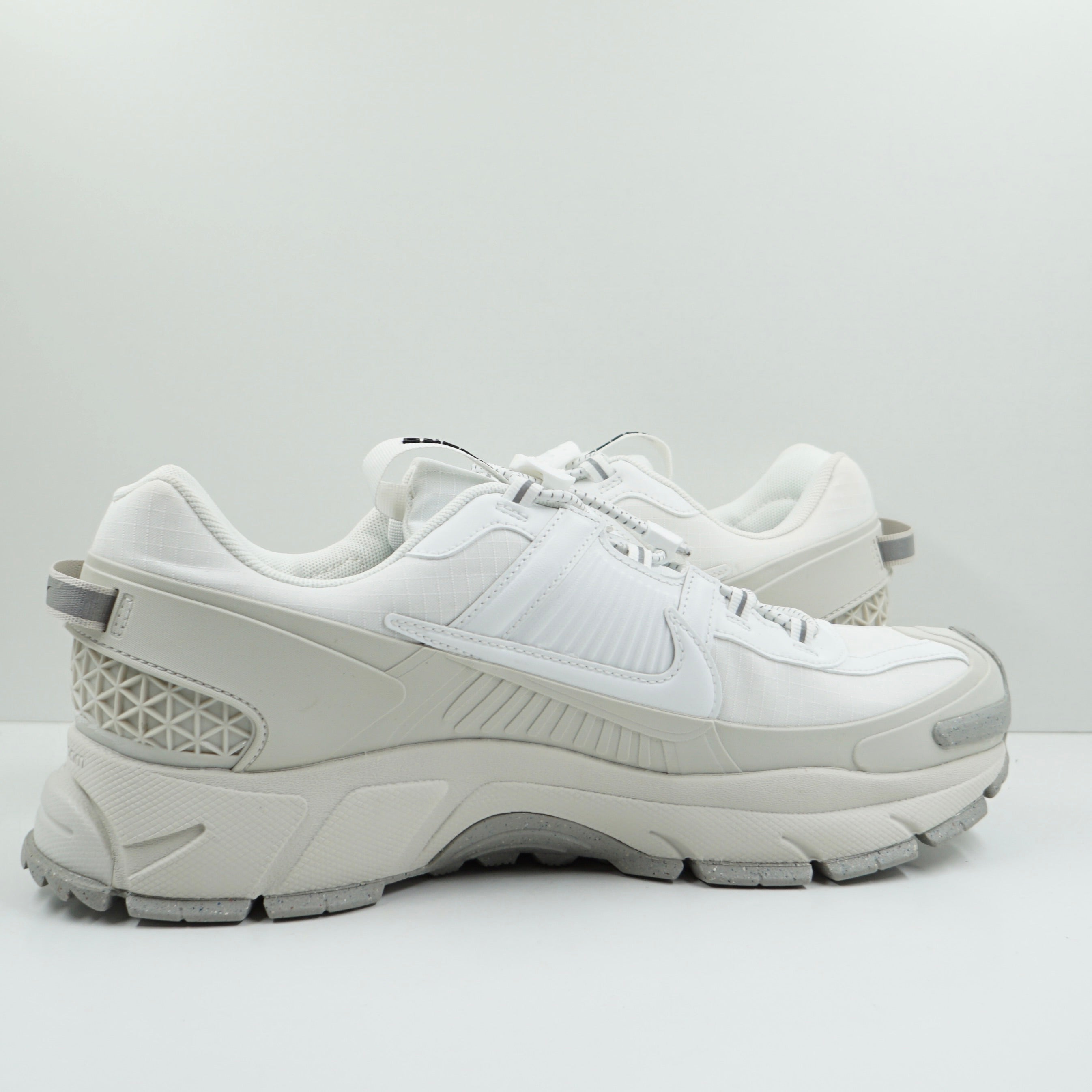 Nike Zoom Vomero Roam Summit White Light Bone Light Iron Ore