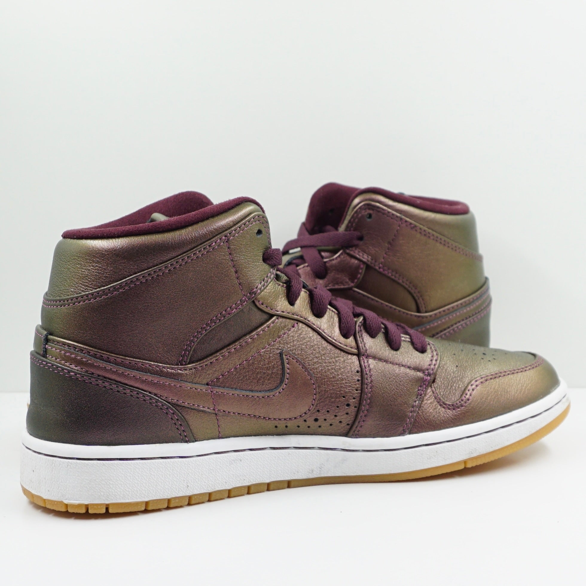 Jordan 1 Mid Nouveau Deep Burgundy Gum