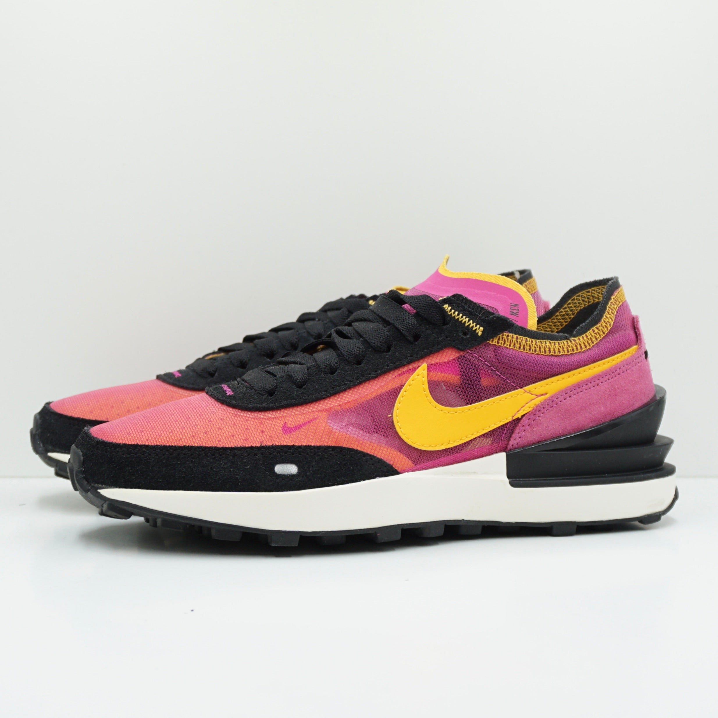 Nike Waffle One Active Fuchsia (W)