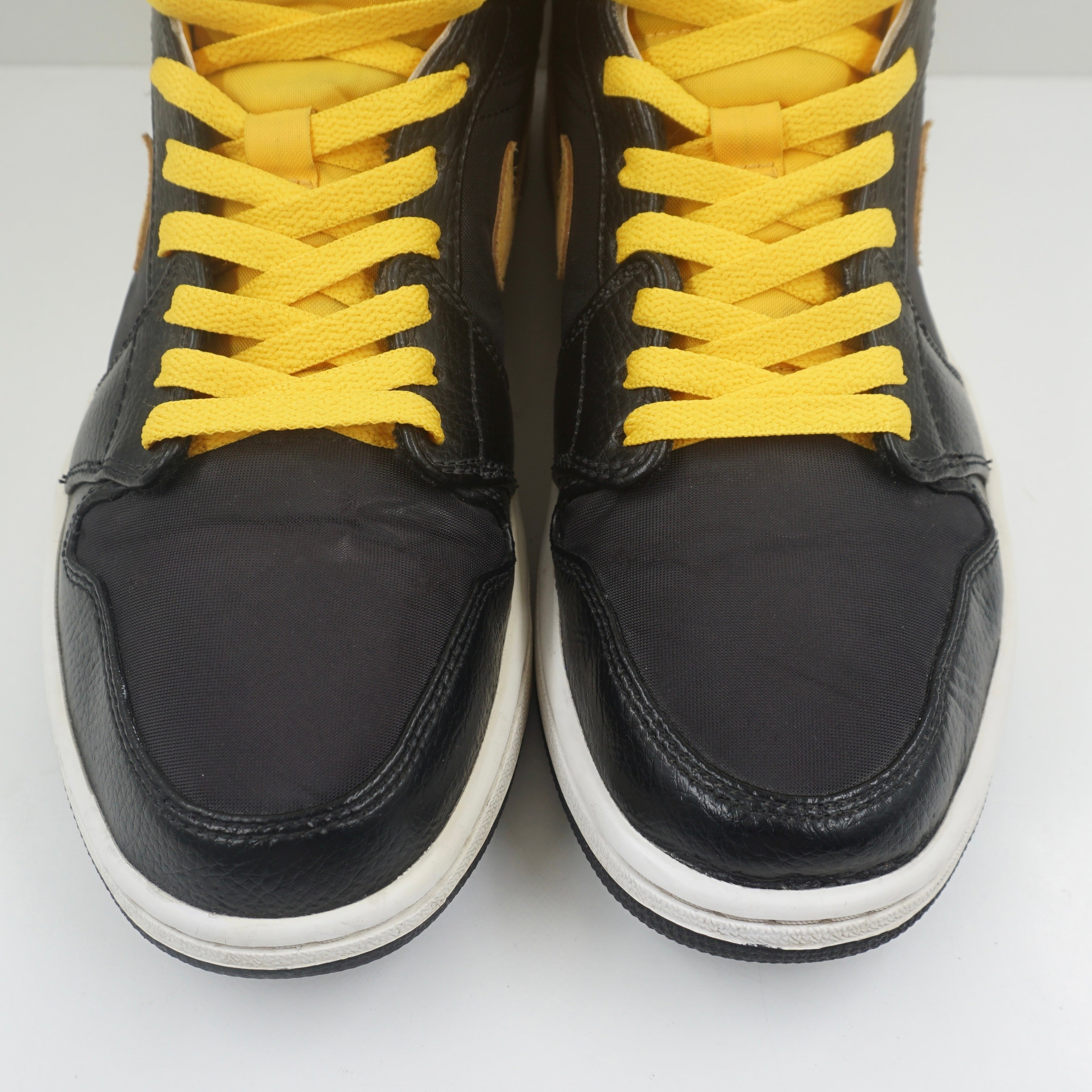 Jordan 1 Mid Black University Gold