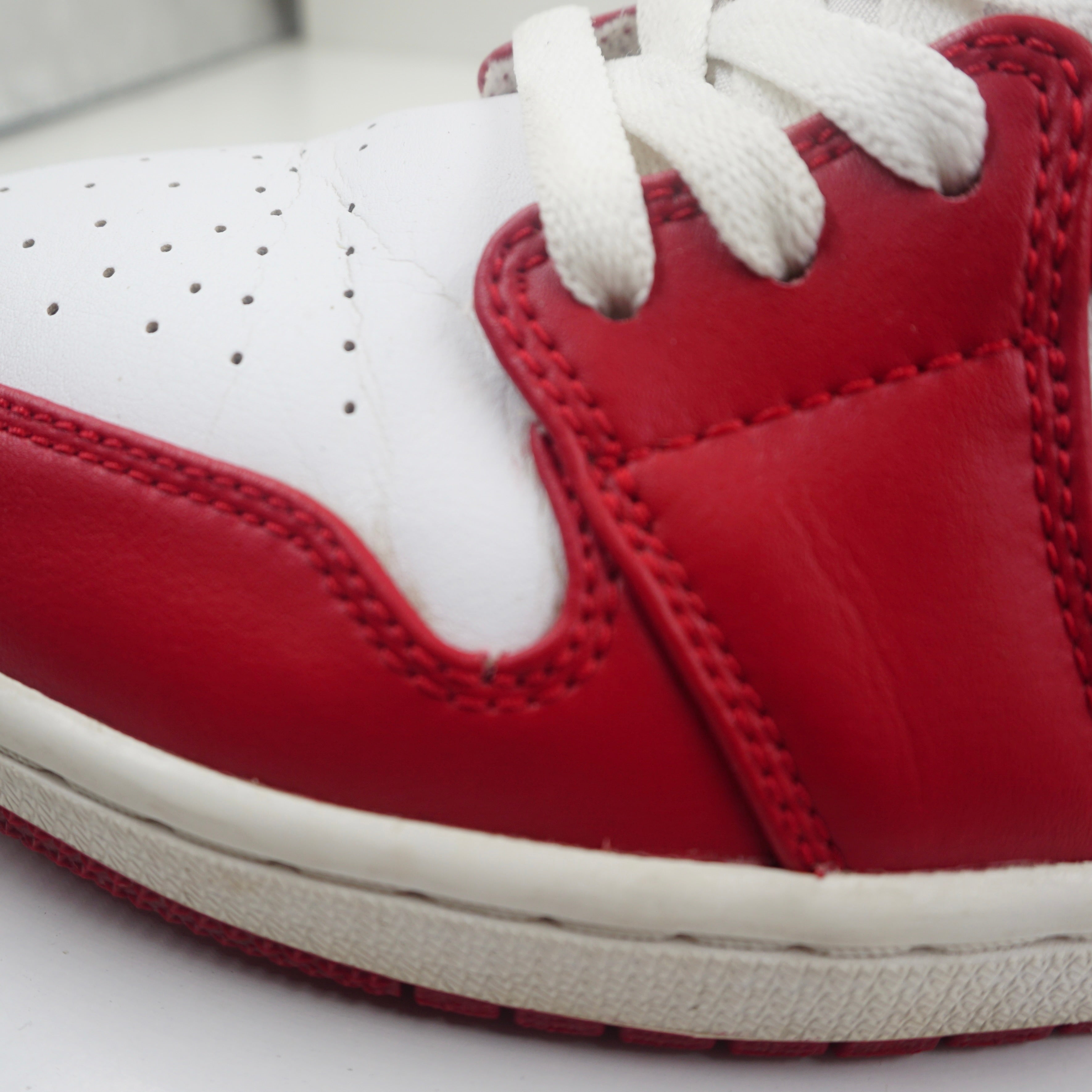 Jordan 1 Low Gym Red White