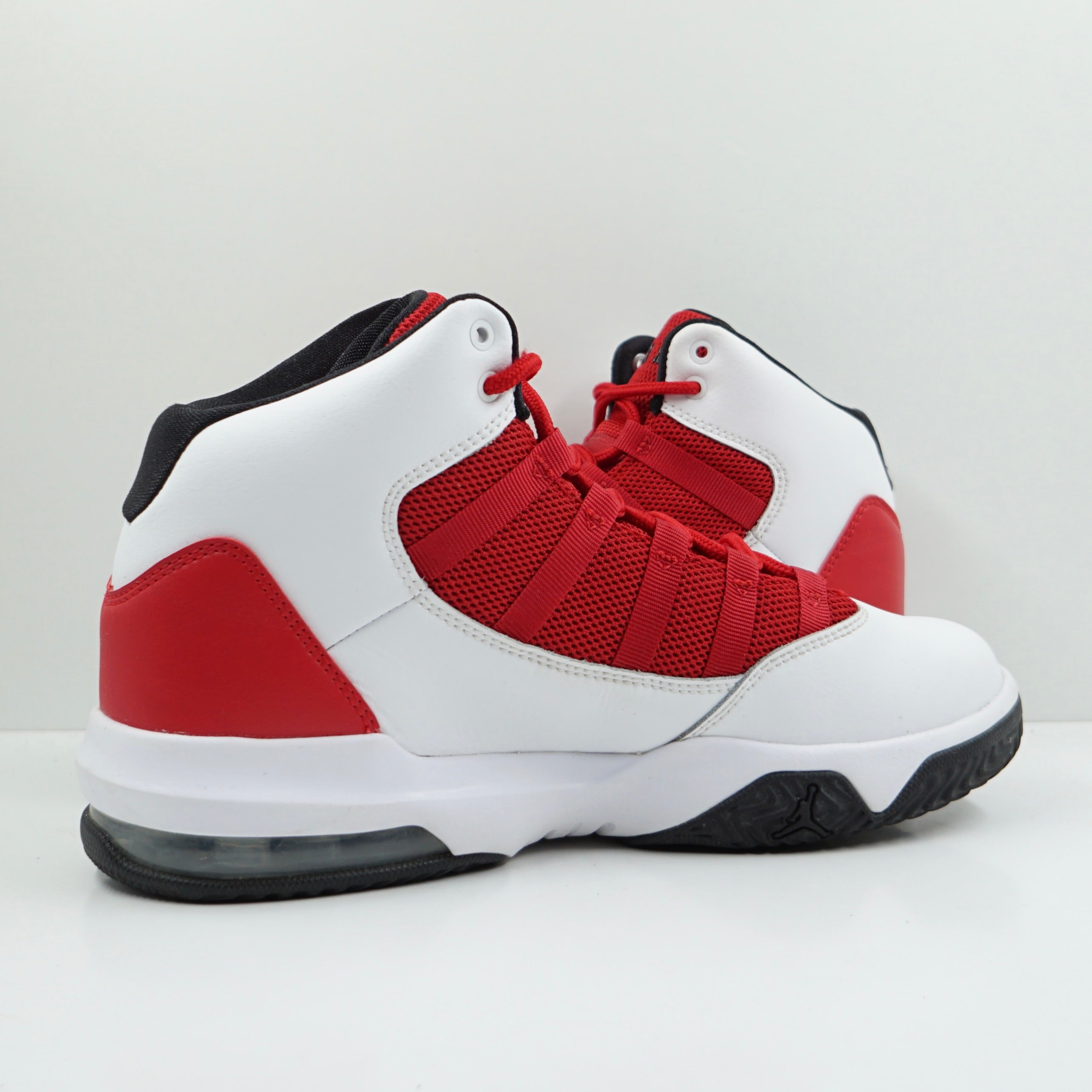 Jordan Max Aura White Gym Red (GS)