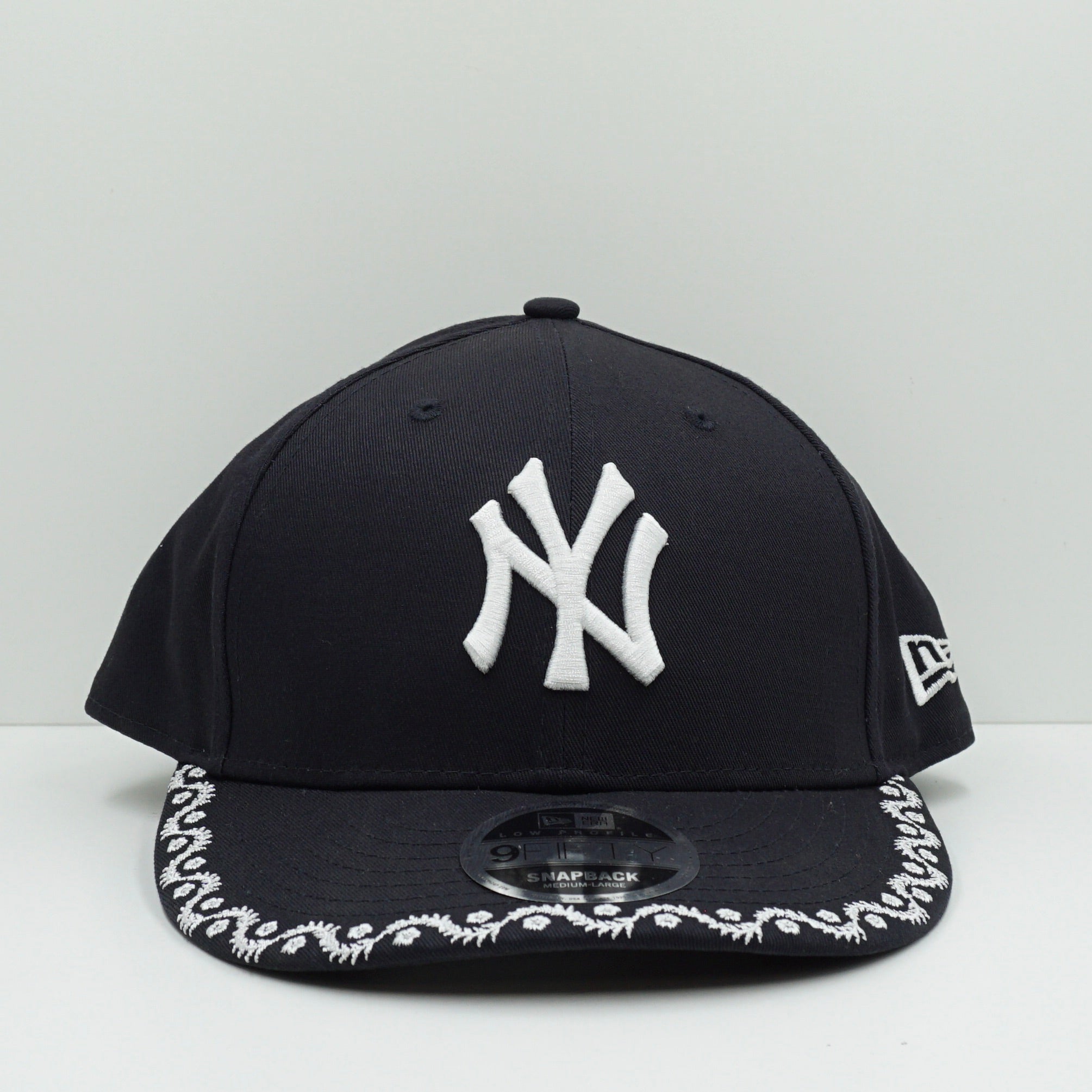 New Era New York Yankees Navy Floral Low Profile Snapback Cap