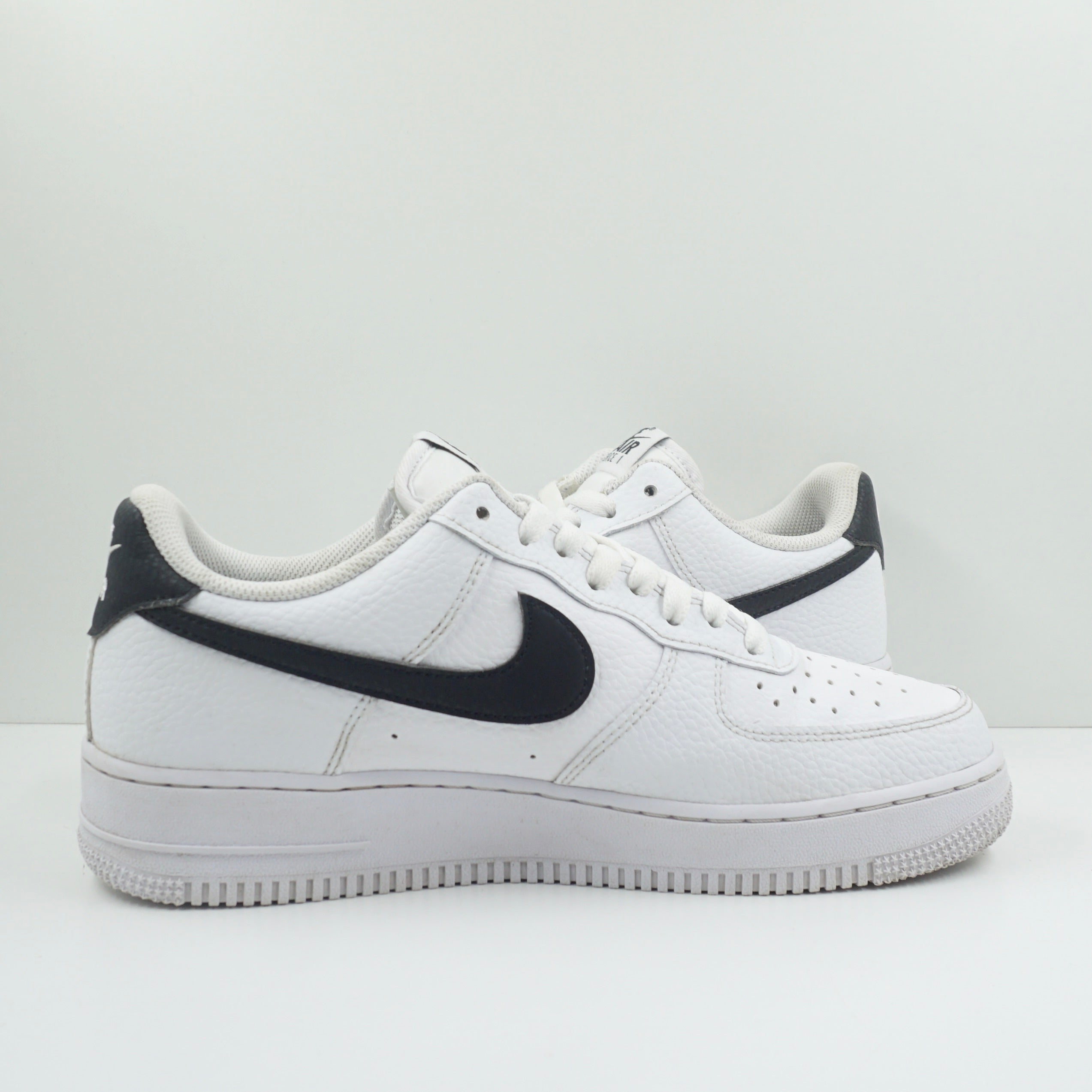 Nike Air Force 1 Low '07 White Black Pebbled Leather