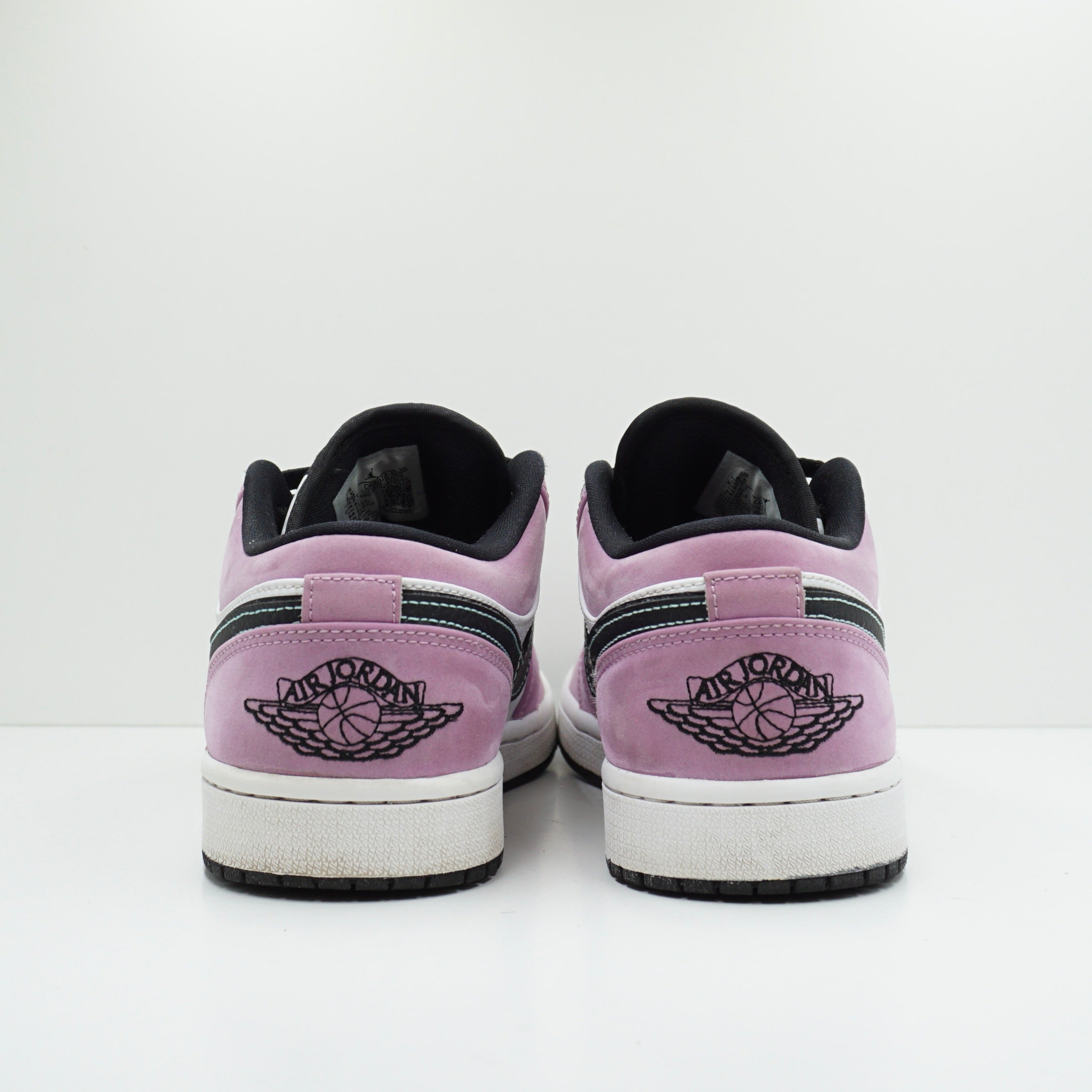 Jordan 1 Low SE Violet Shock White Black