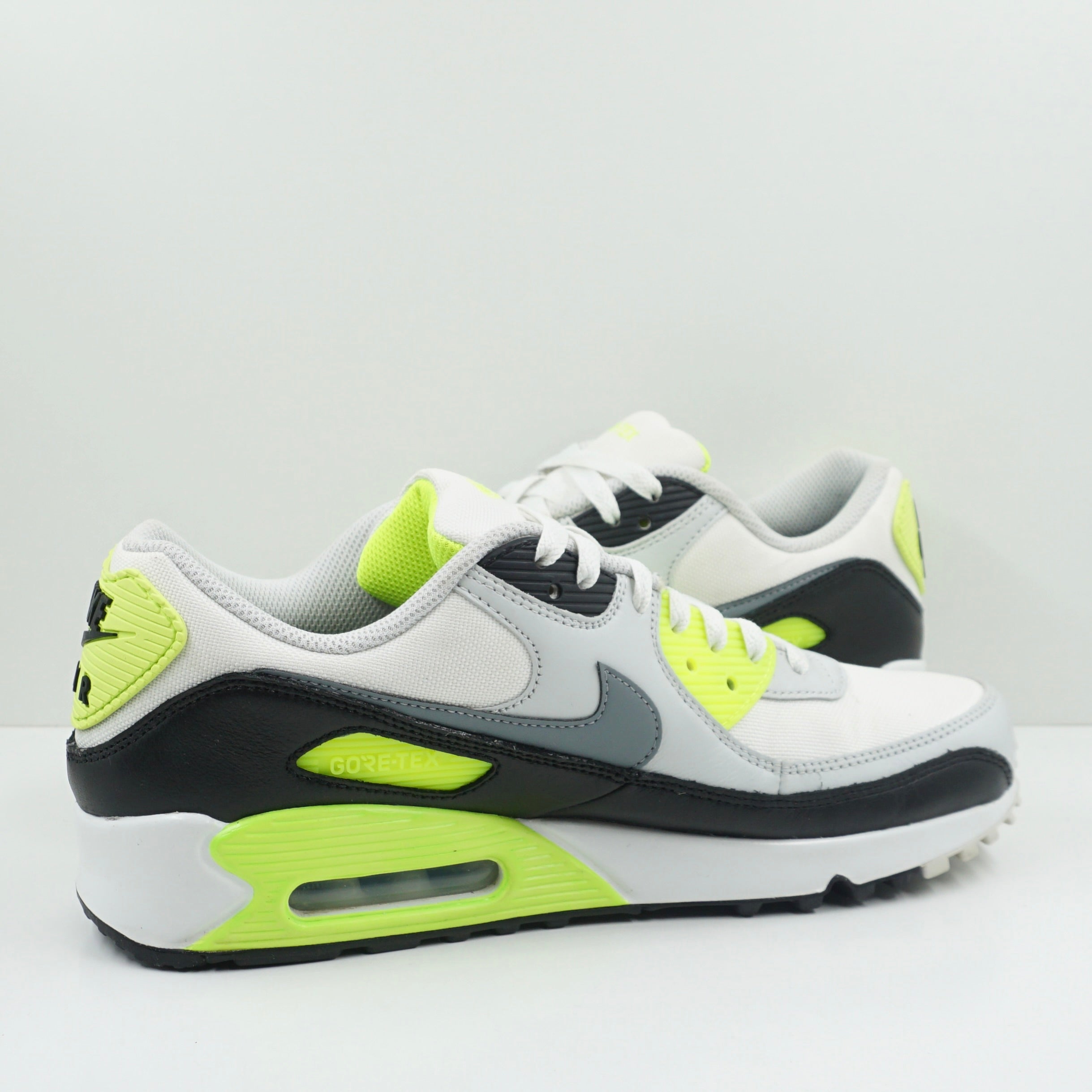 Nike Air Max 90 Gore-Tex Summit White Volt Black Cool Grey
