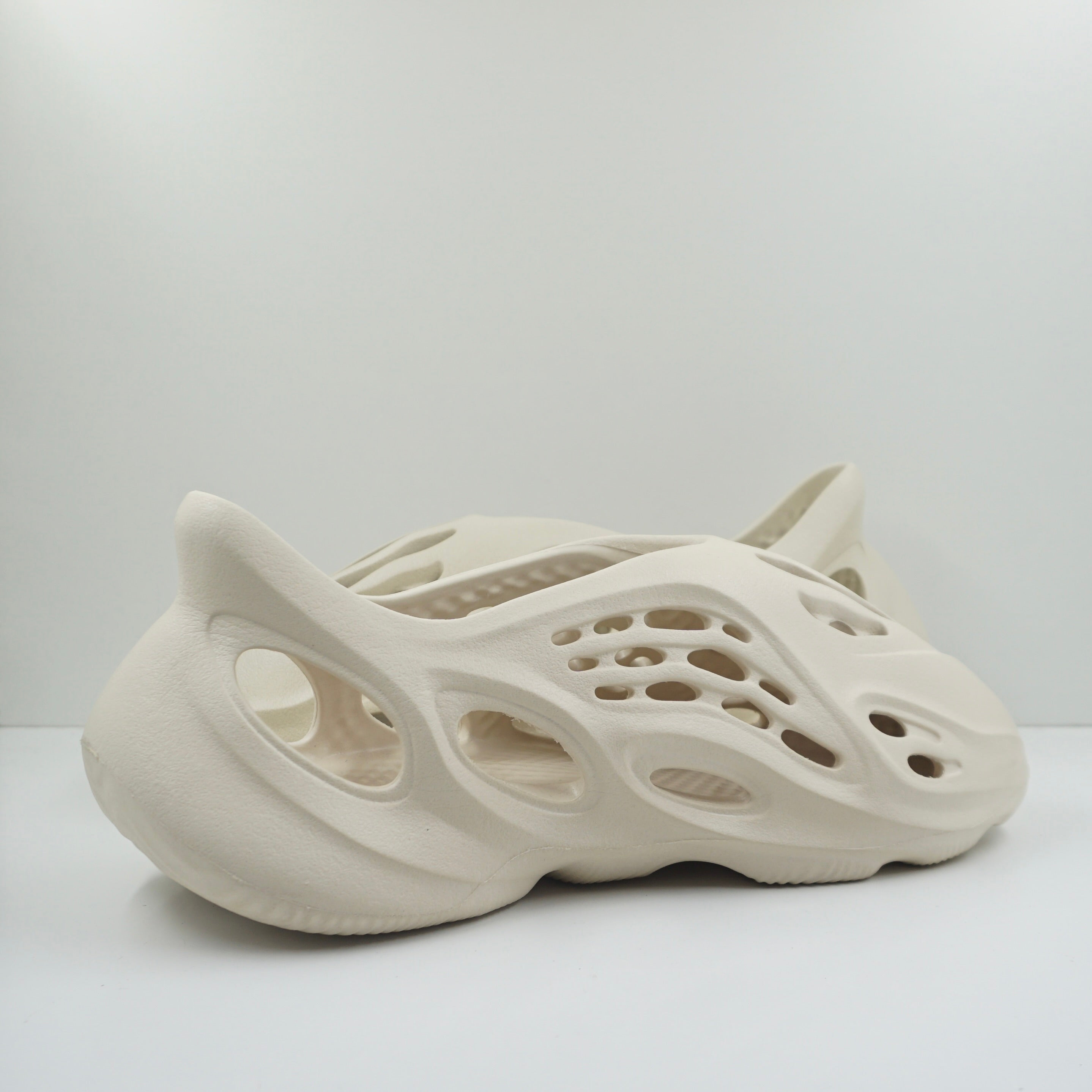 Adidas Yeezy Foam RNNR Sand