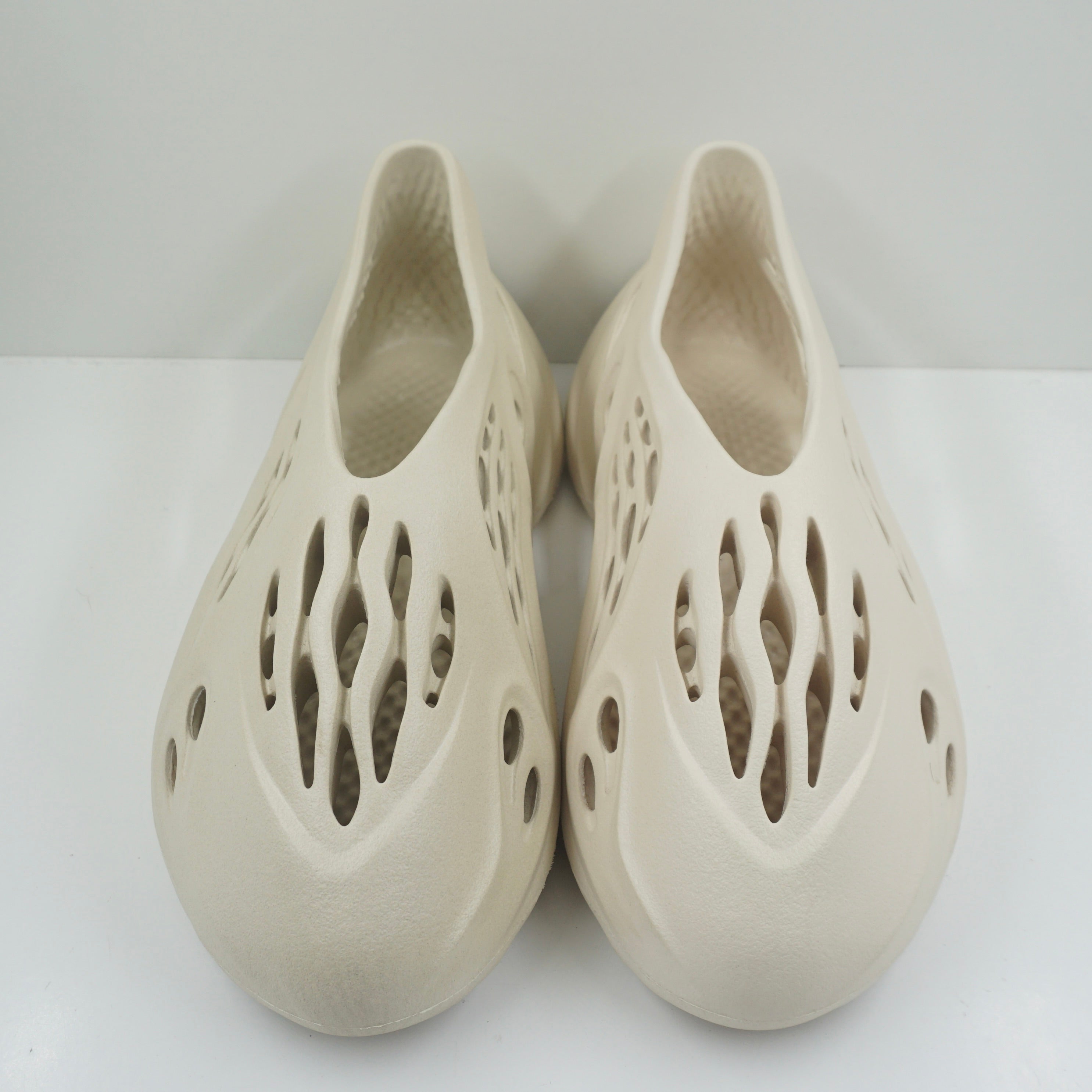 Adidas Yeezy Foam RNNR Sand