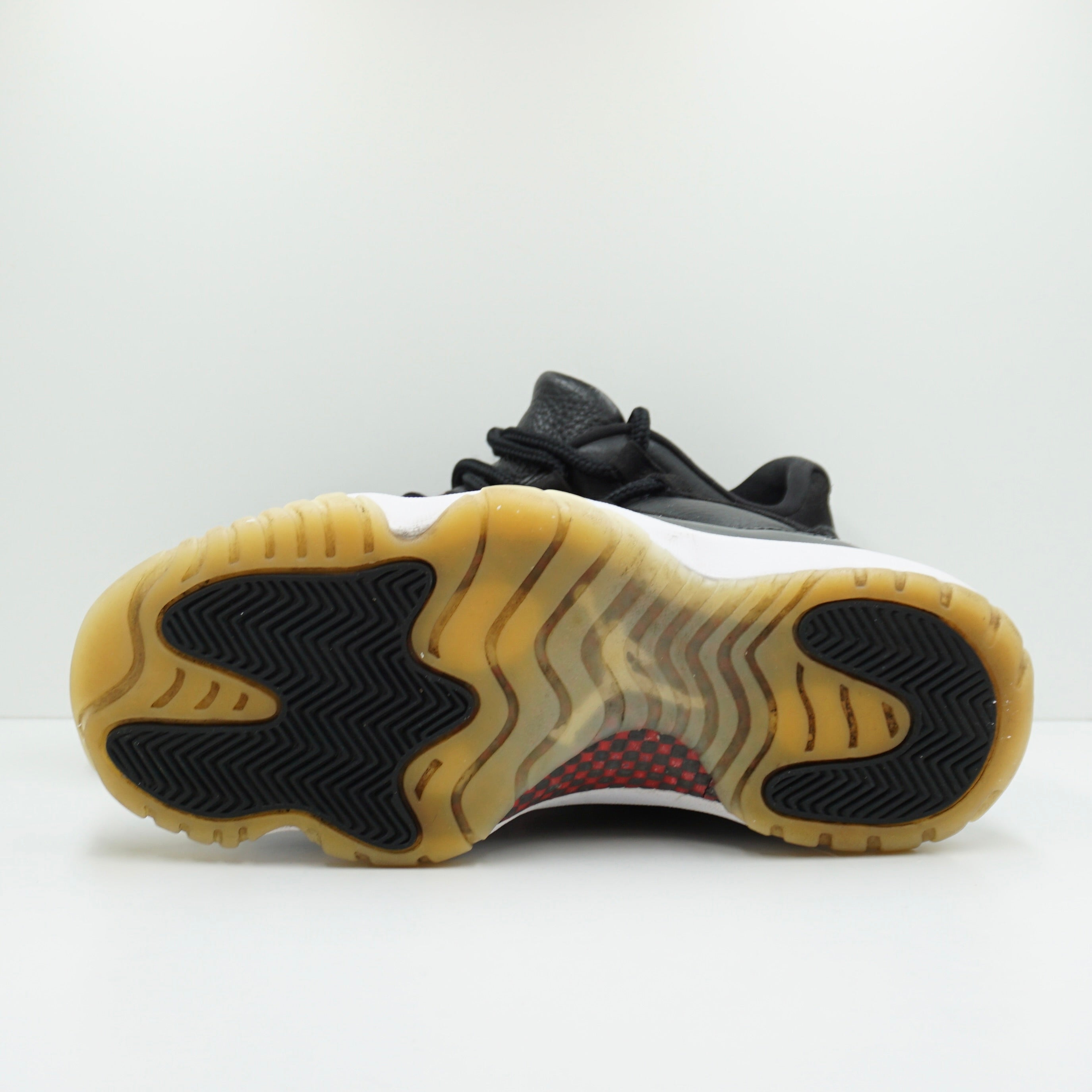 Jordan 11 Retro Low 72-10