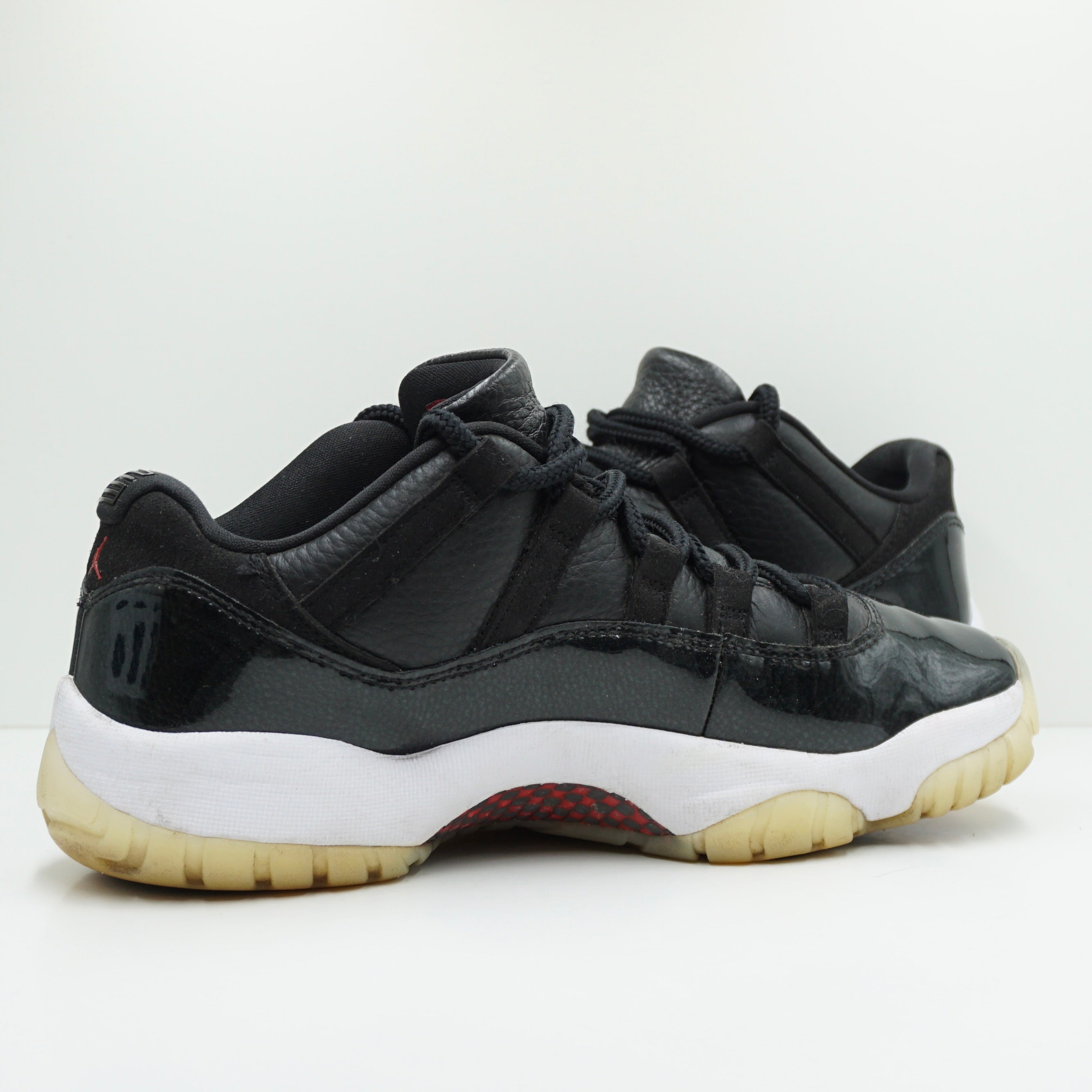 Jordan 11 Retro Low 72-10