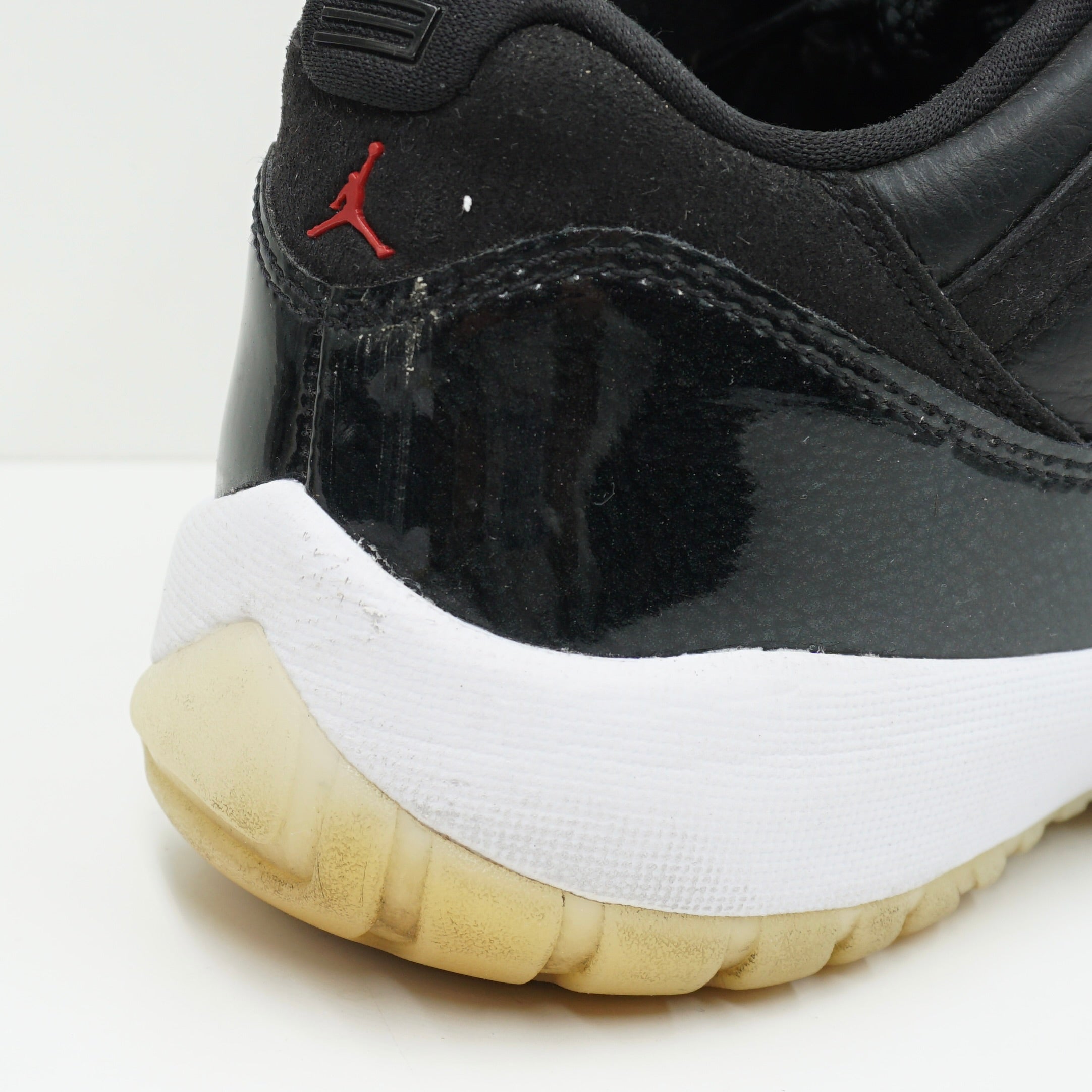 Jordan 11 Retro Low 72-10