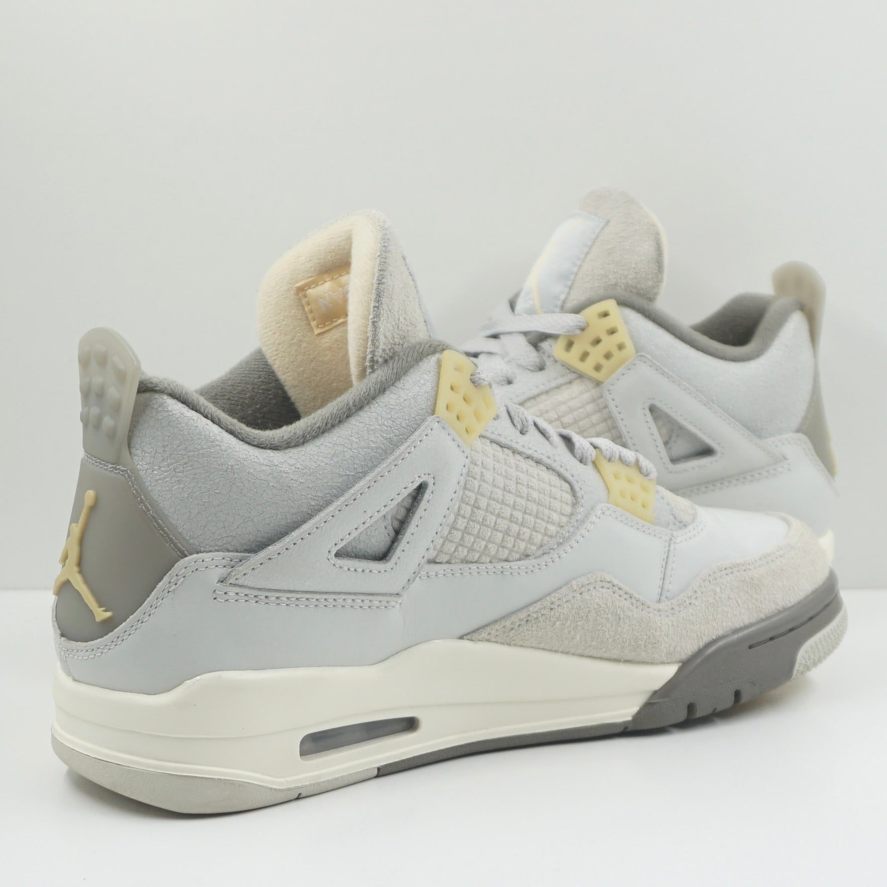 Jordan 4 Retro SE Craft Photon Dust