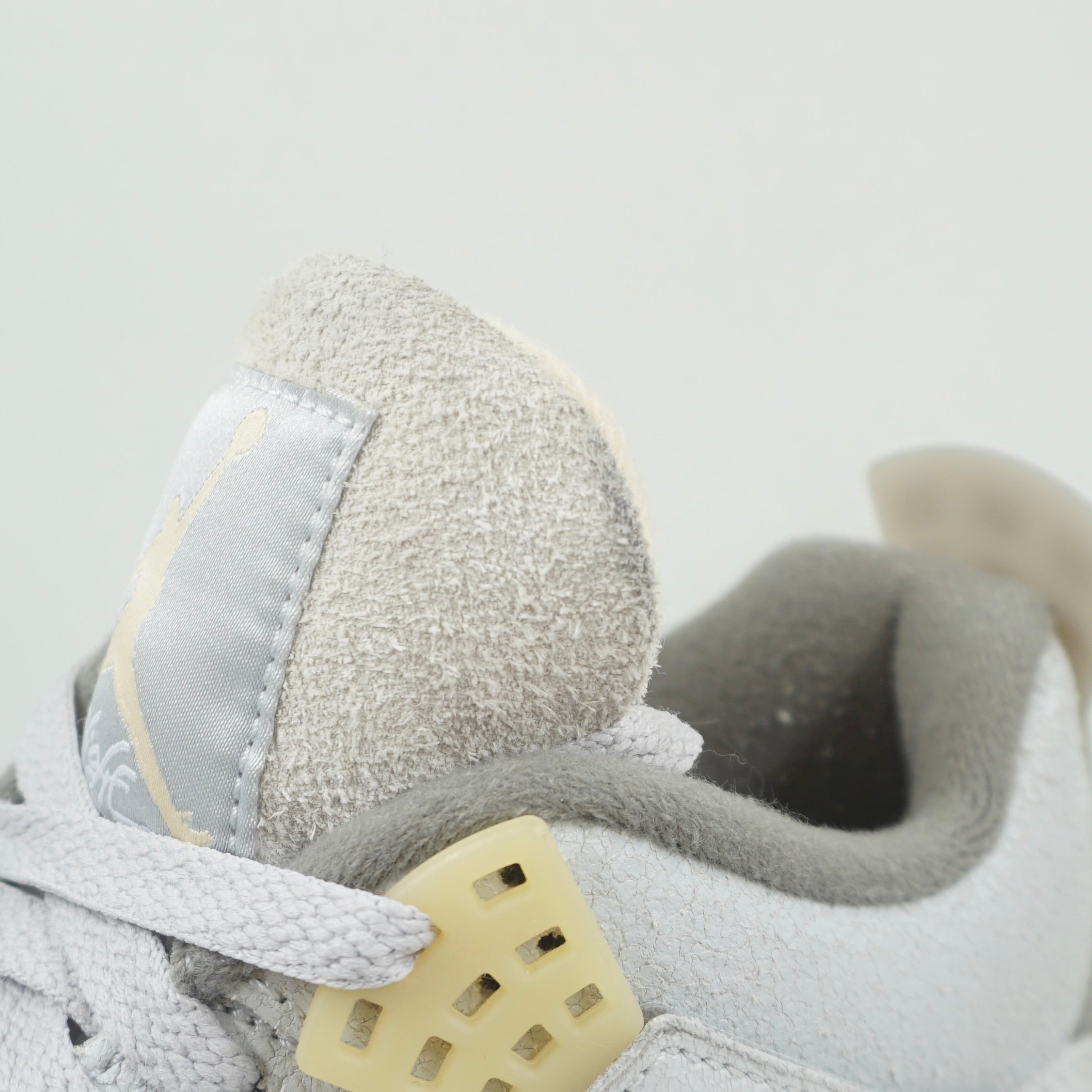 Jordan 4 Retro SE Craft Photon Dust