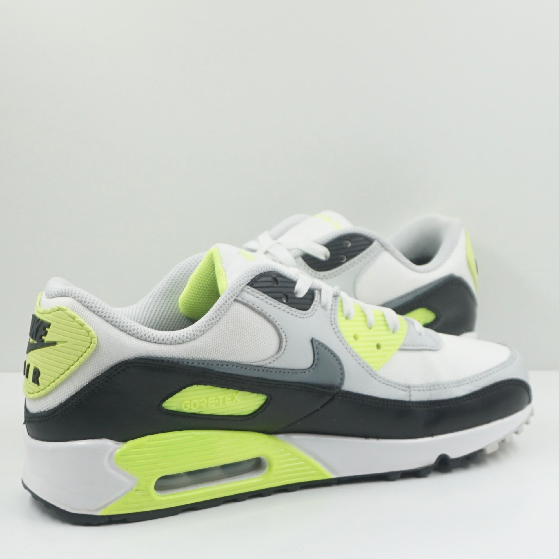 Nike Air Max 90 Gore-Tex Summit White Volt Black Cool Grey
