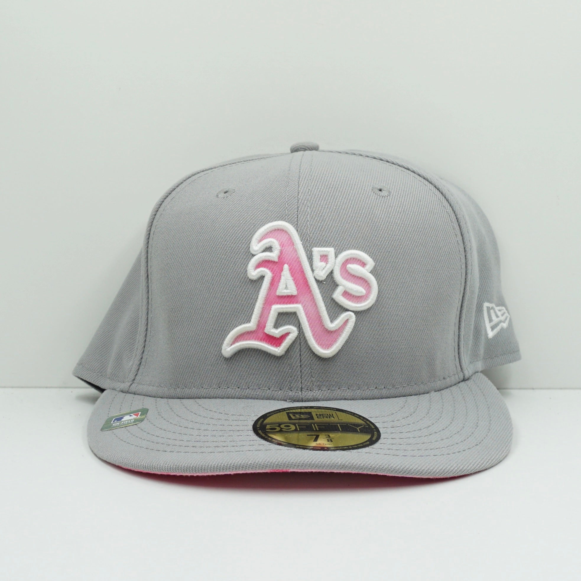 New Era Oakland Athletics MLB22 Mothers Day Grey Fitted Cap